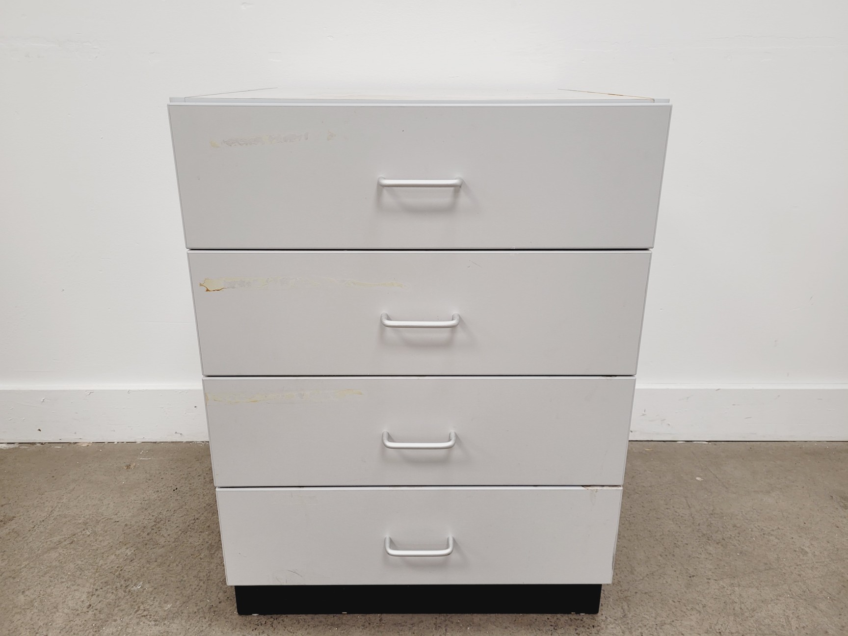 Image of Job lot of 4 x 4-Drawer Underbench Chests of Drawers Lab