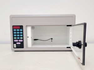 Thumbnail image of Stratagene UV Stratalinker 1800 Crosslinker Lab