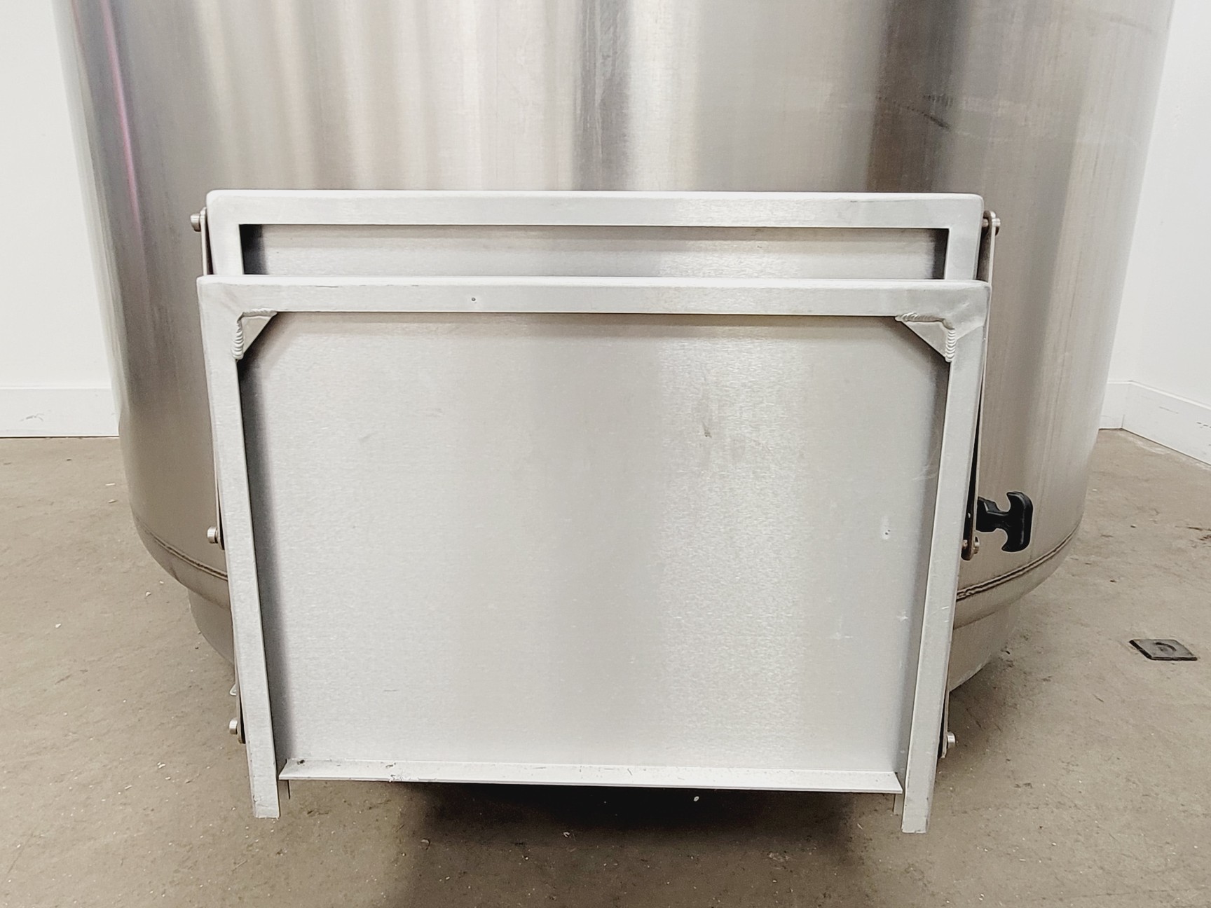 Image of MVE 1894R-190AF-GB LN2 Liquid Nitrogen Cryogenic Freezer