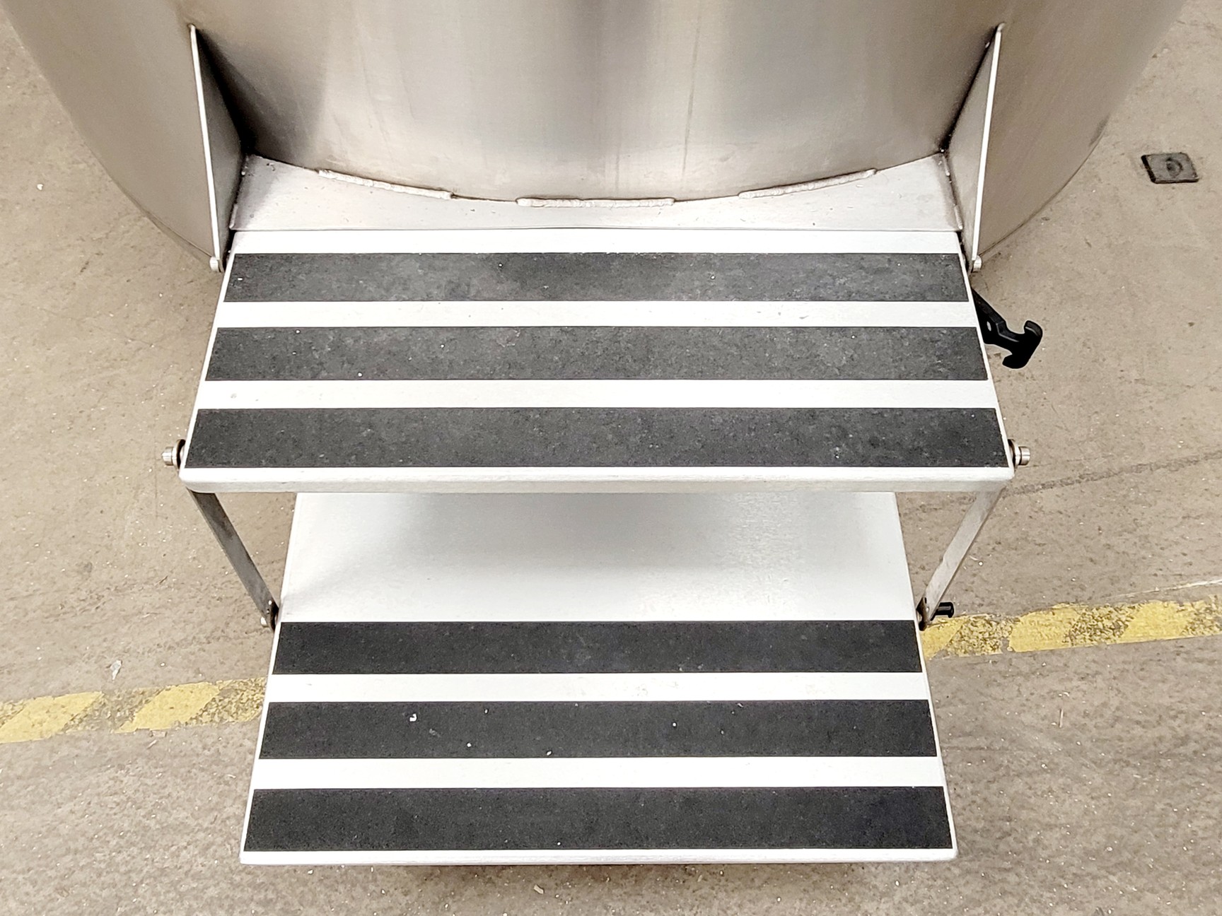 Image of MVE 1894R-190AF-GB LN2 Liquid Nitrogen Cryogenic Freezer