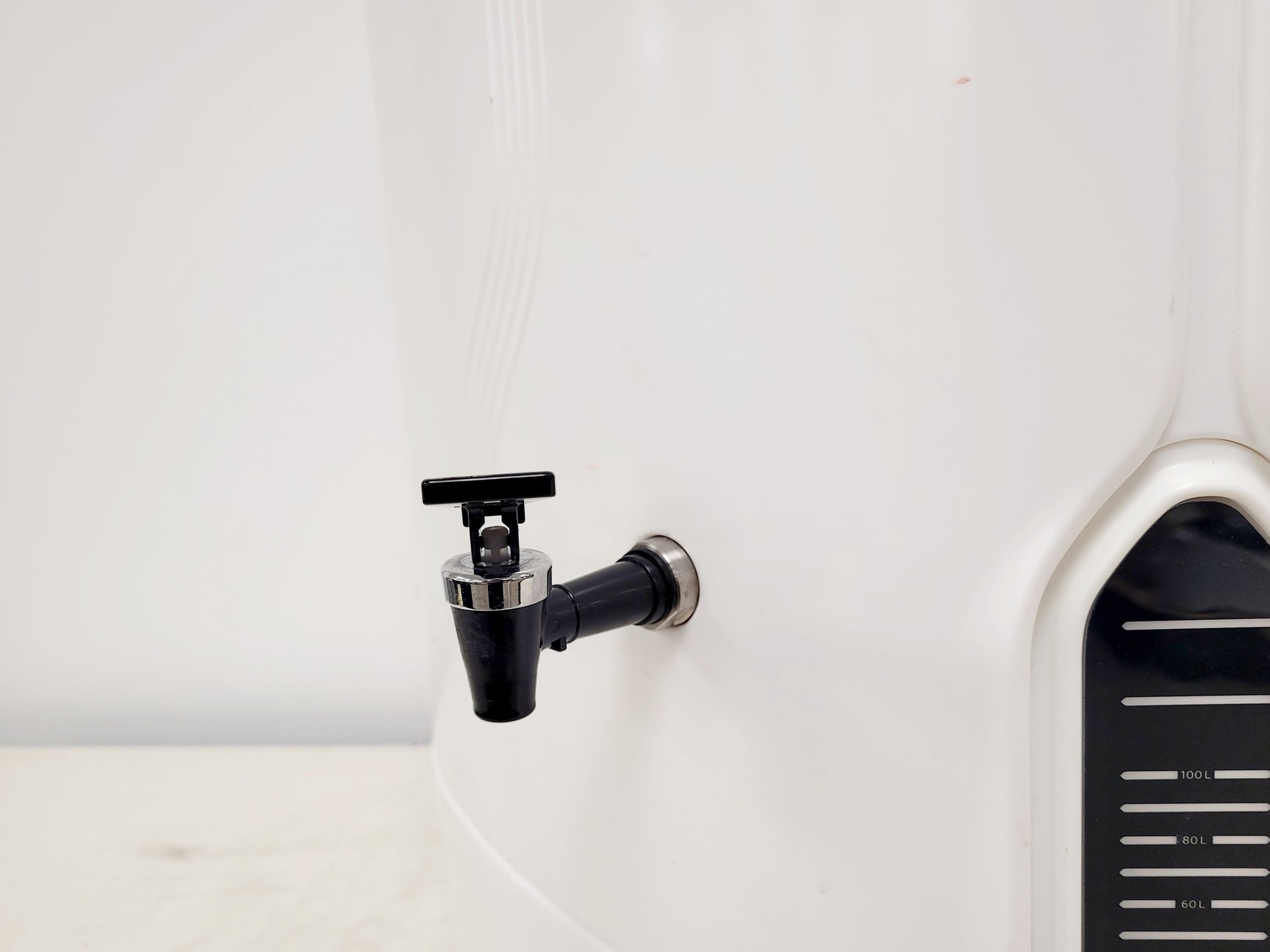 Image of ELGA Veolia PURELAB Chorus Water Purification System W/ 100L Tank
