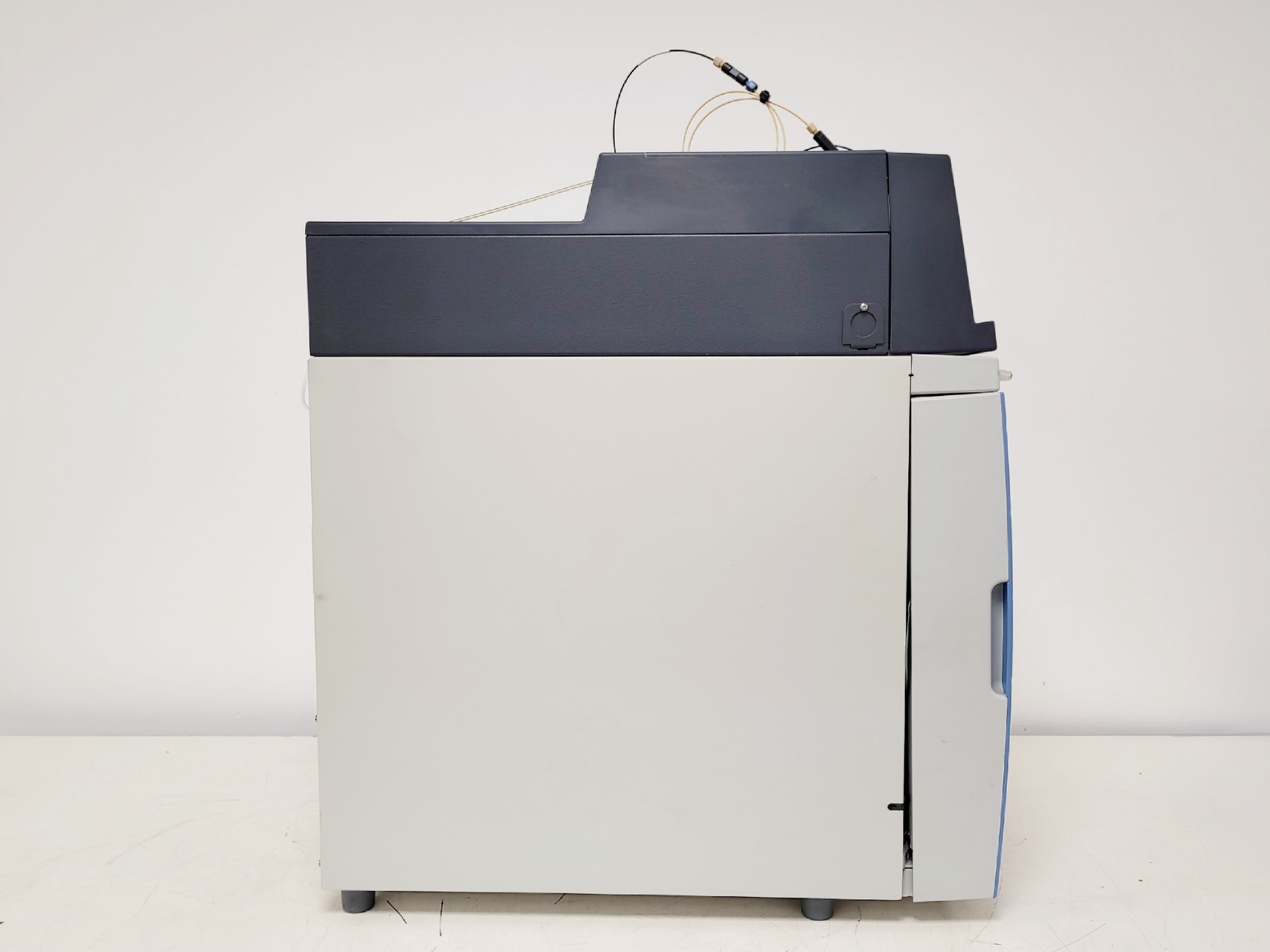 Image of Thermo Scientific Dionex Integrion RFIC HPIC with Dionex AS-DV Autosampler