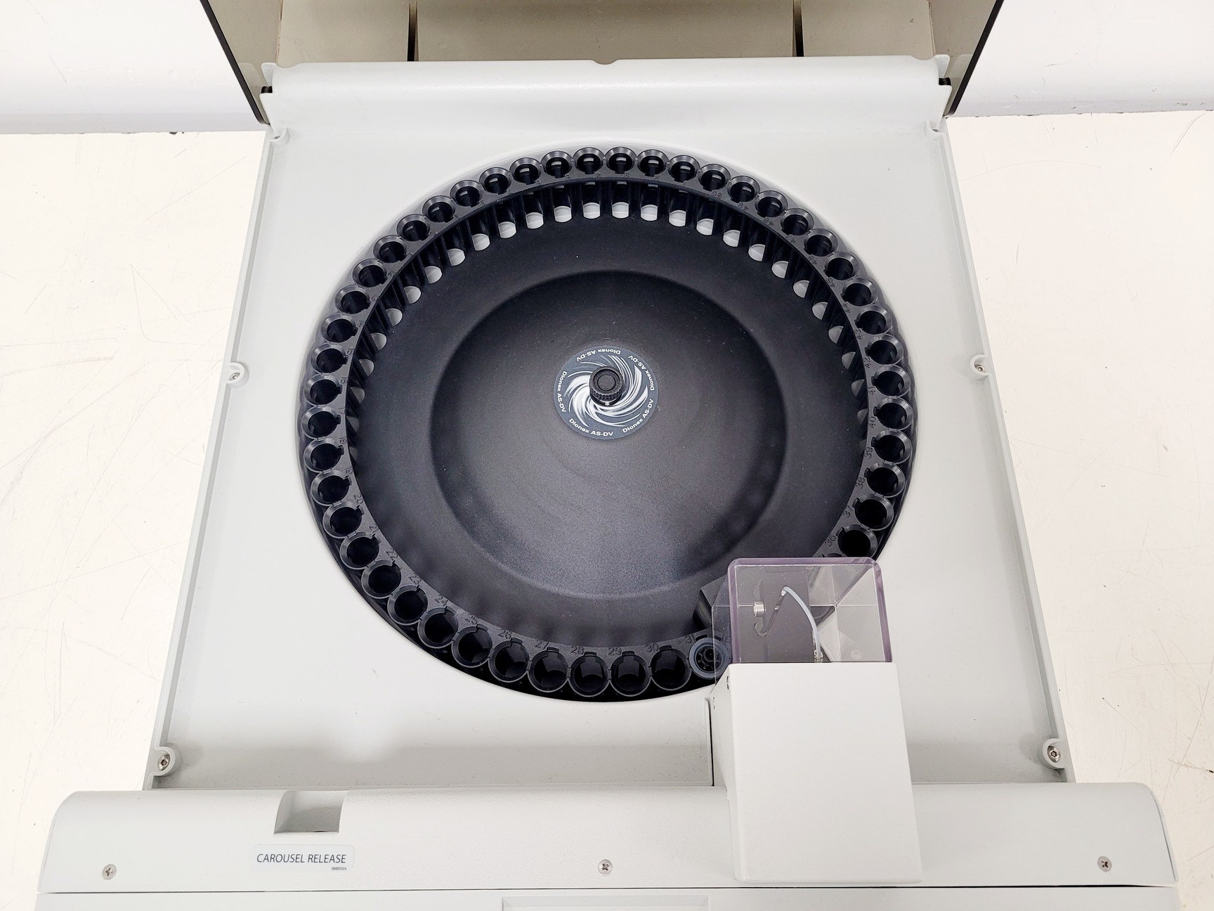 Image of Thermo Scientific Dionex Integrion RFIC HPIC with Dionex AS-DV Autosampler