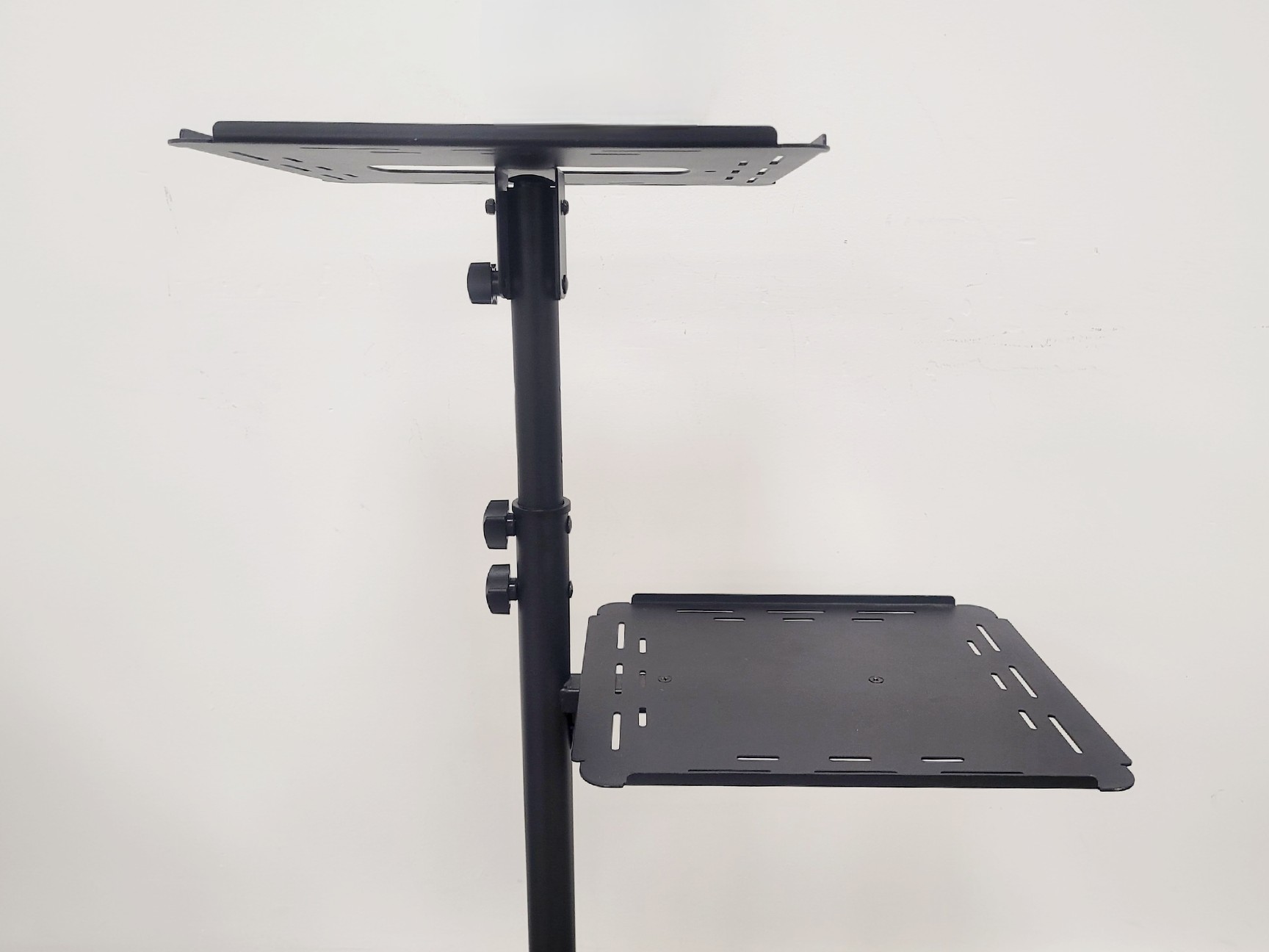 Image of StarTech Mobile Projector and Laptop Stand up to 10kg/22lb (ADJPROJCART)