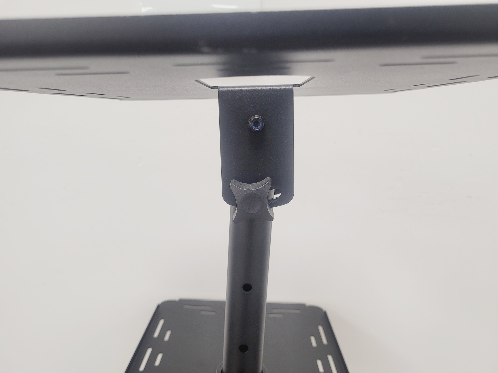 Image of StarTech Mobile Projector and Laptop Stand up to 10kg/22lb (ADJPROJCART)
