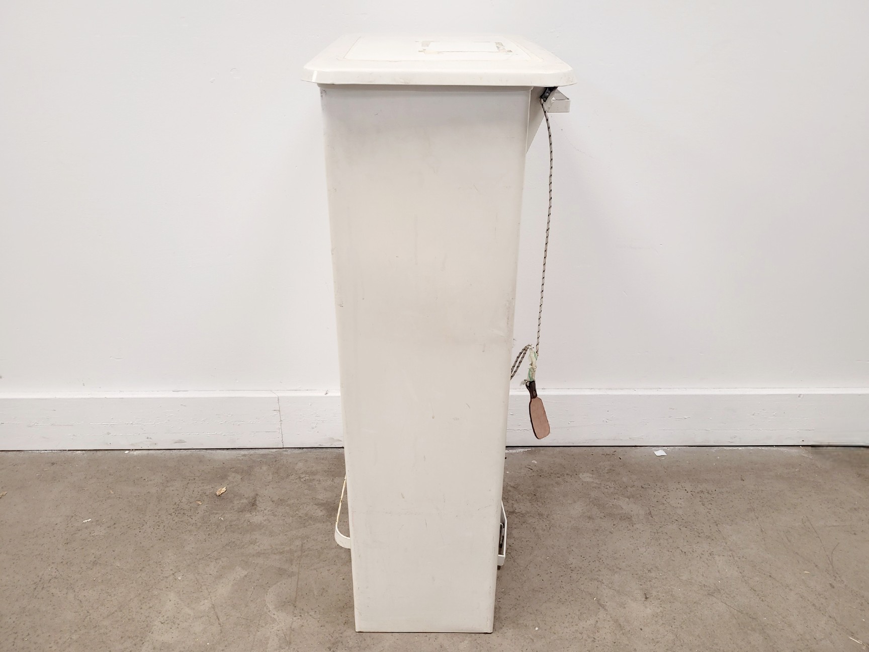 Image of 7 x Laboratory Clinical Waste Pedal Bins Yellow/White