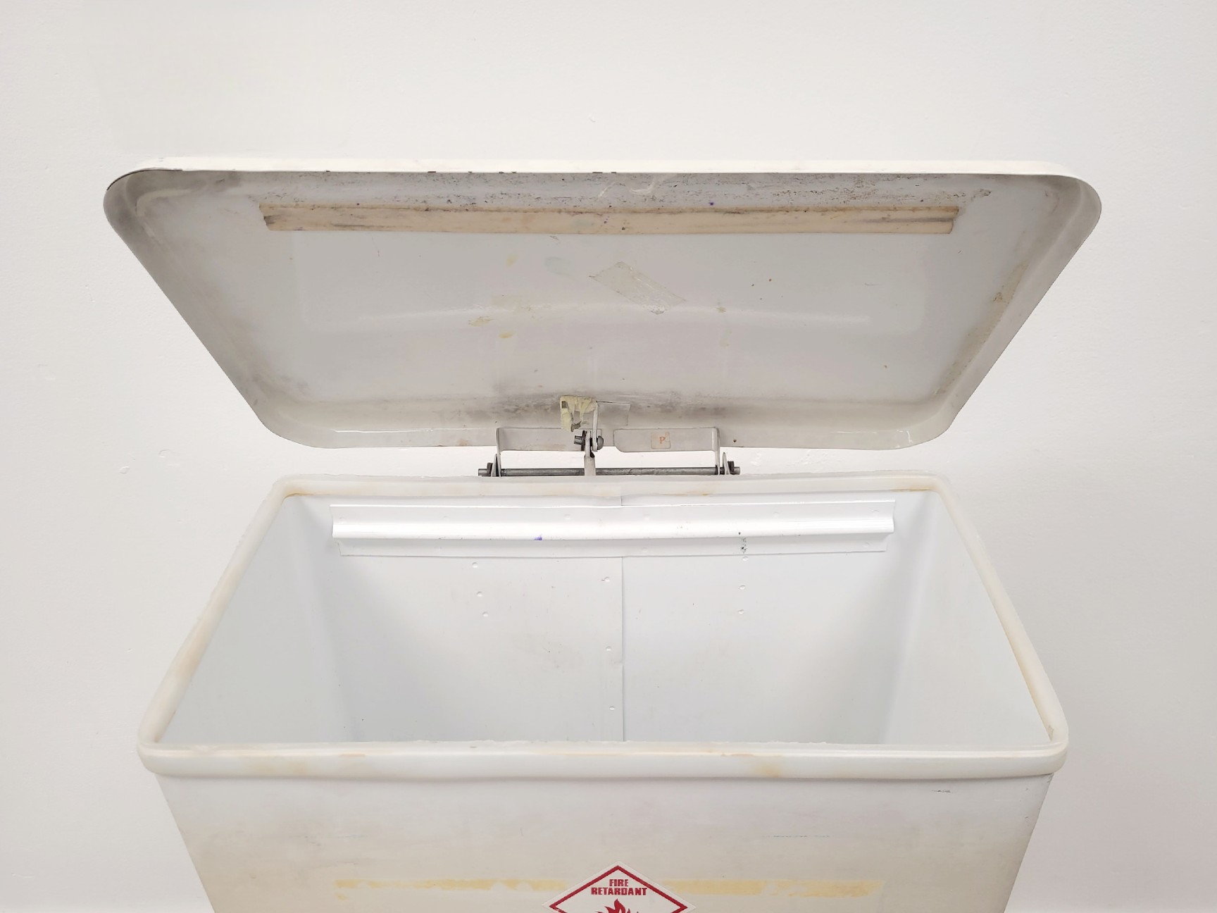 Image of 7 x Laboratory Clinical Waste Pedal Bins Yellow/White