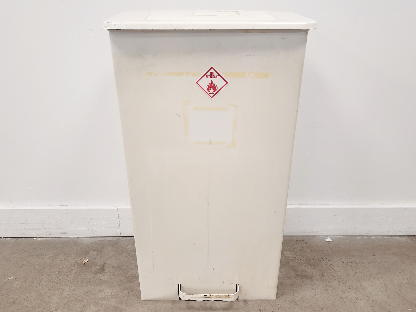 Image of 7 x Laboratory Clinical Waste Pedal Bins Yellow/White