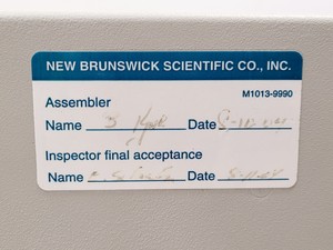 Thumbnail image of New Brunswick Innova 44 Shaking Bacterial Incubator Lab