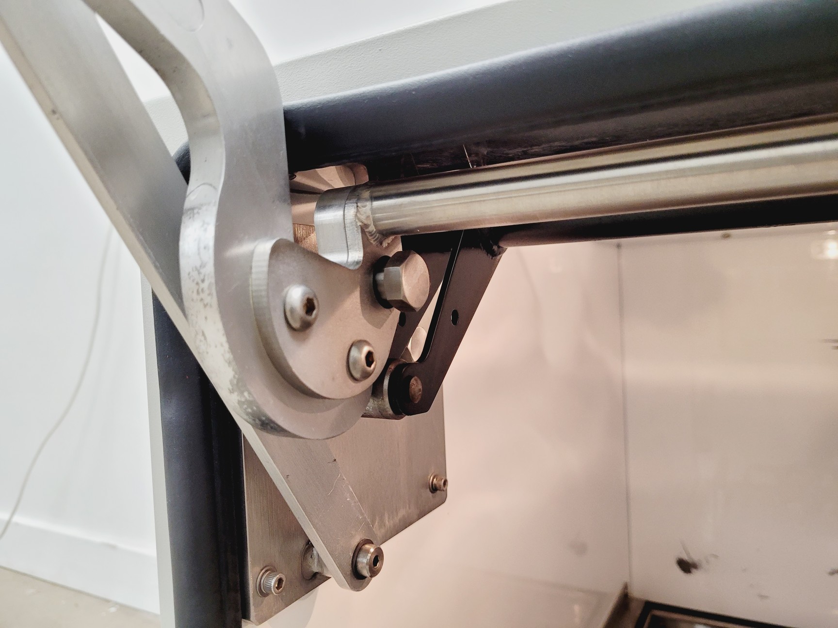 Image of New Brunswick Innova 44 Shaking Bacterial Incubator Lab