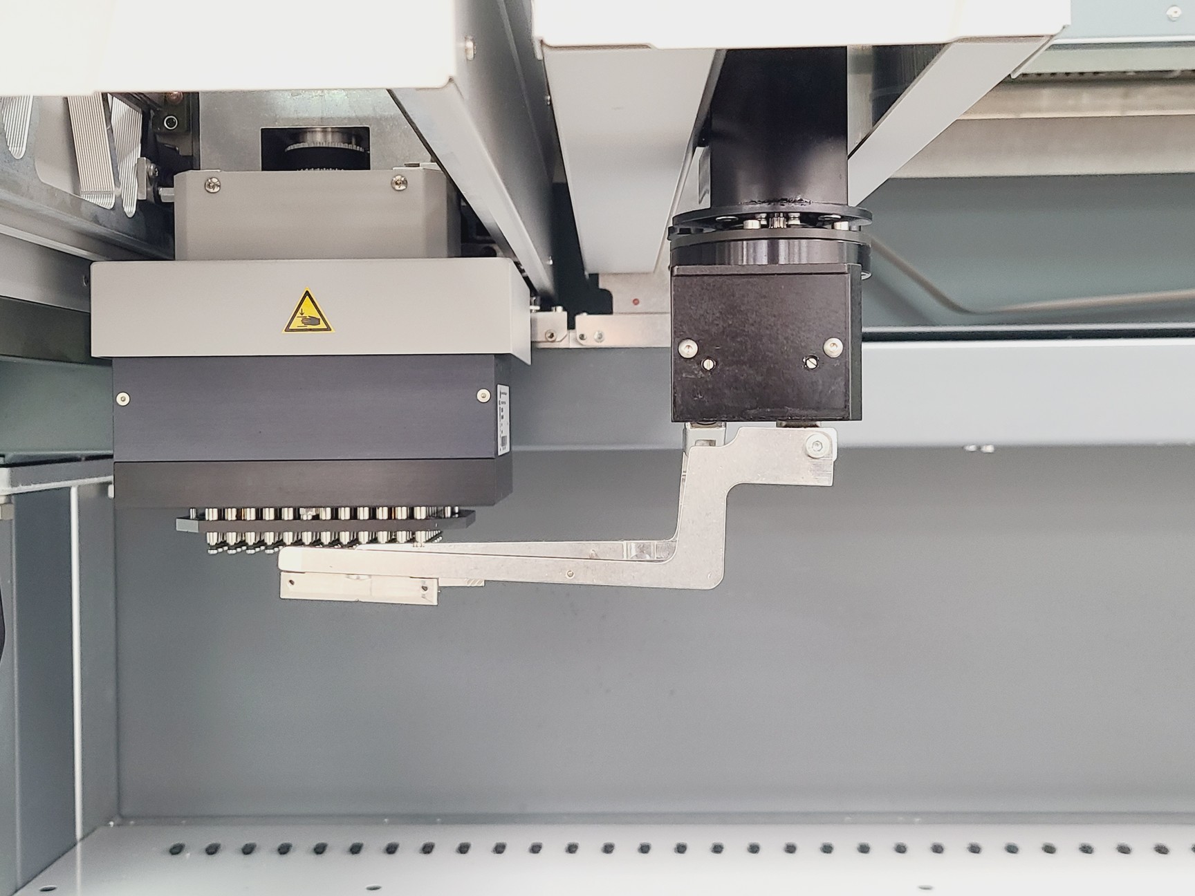 Image of Tecan Freedom EVO 200 Base Liquid Handler 96-Channel with Stand