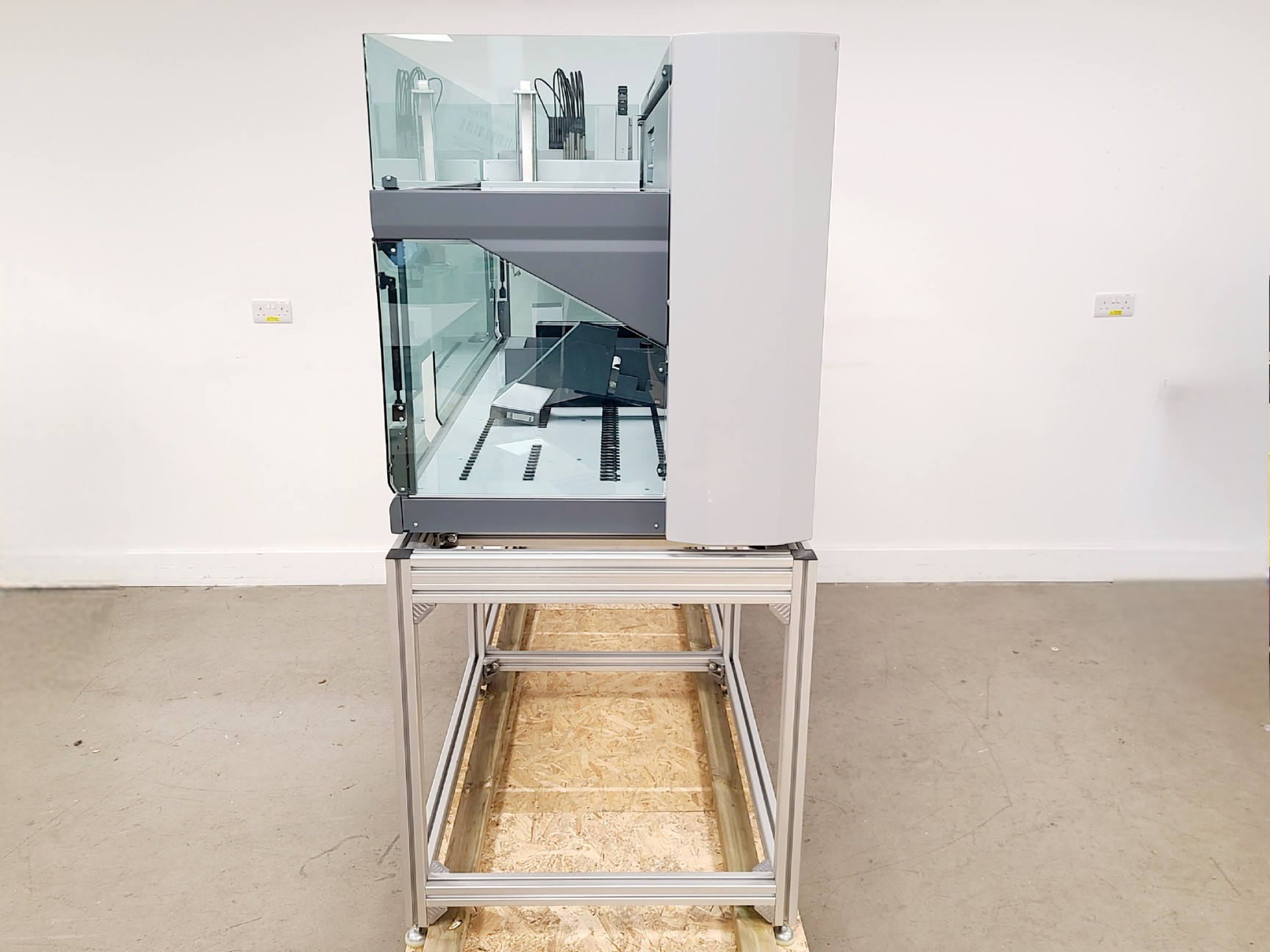 Image of Tecan Freedom EVO 200 Base Liquid Handler 96-Channel with Stand