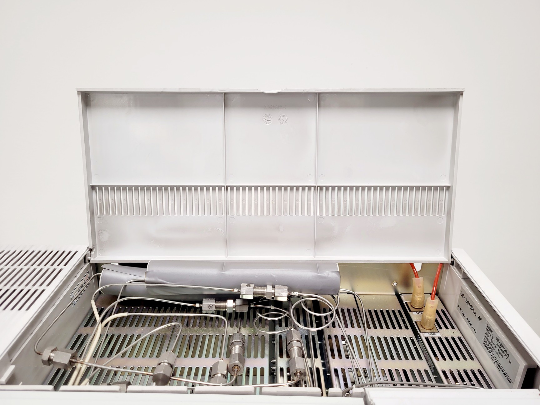 Image of Shimadzu GC-2010 Plus System with AOC-20s Auto Sampler and AOC-20i Auto Injector