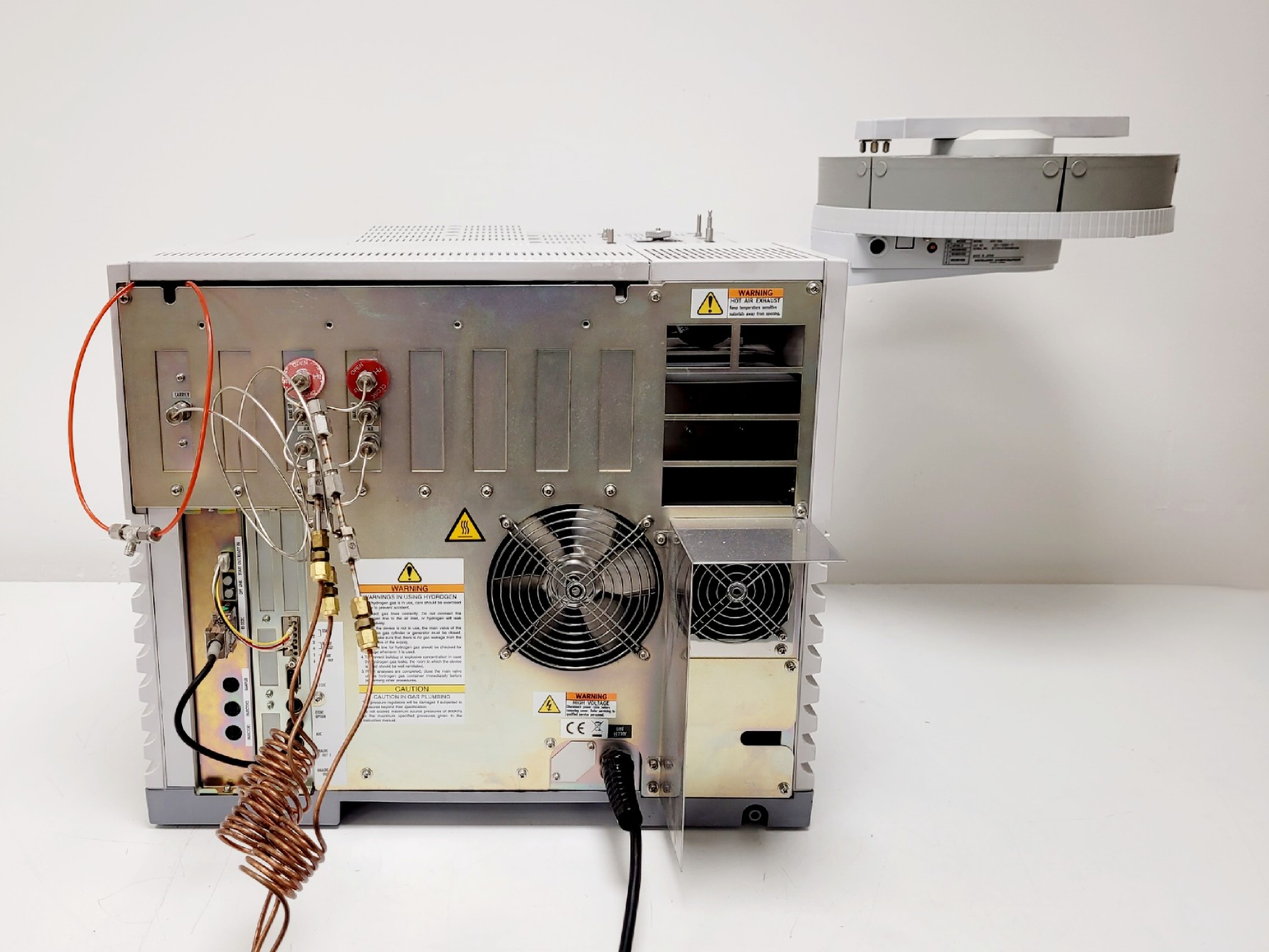 Image of Shimadzu GC-2010 Plus System with AOC-20s Auto Sampler and AOC-20i Auto Injector