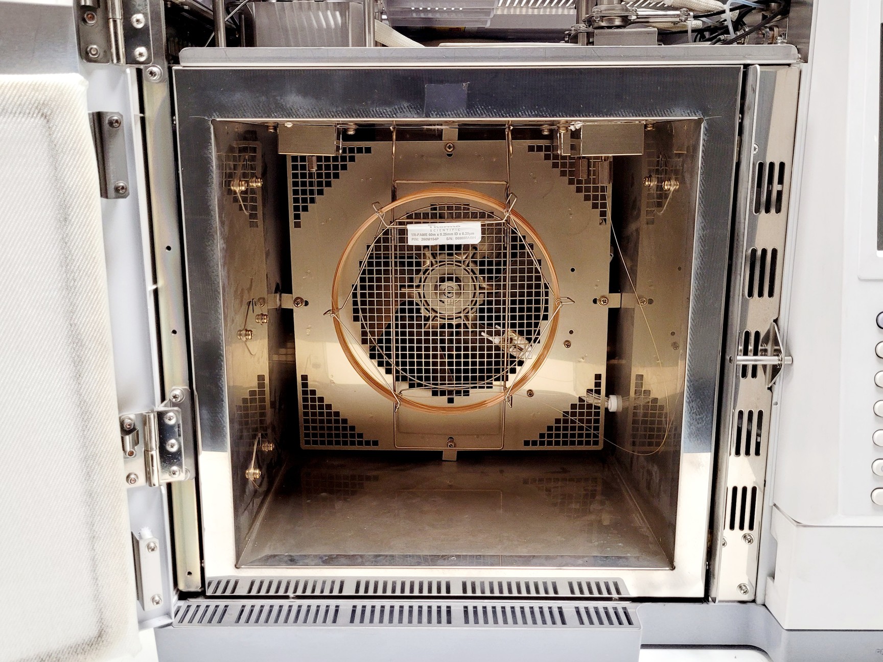 Image of Shimadzu GC-2010 Plus System with AOC-20s Auto Sampler and AOC-20i Auto Injector