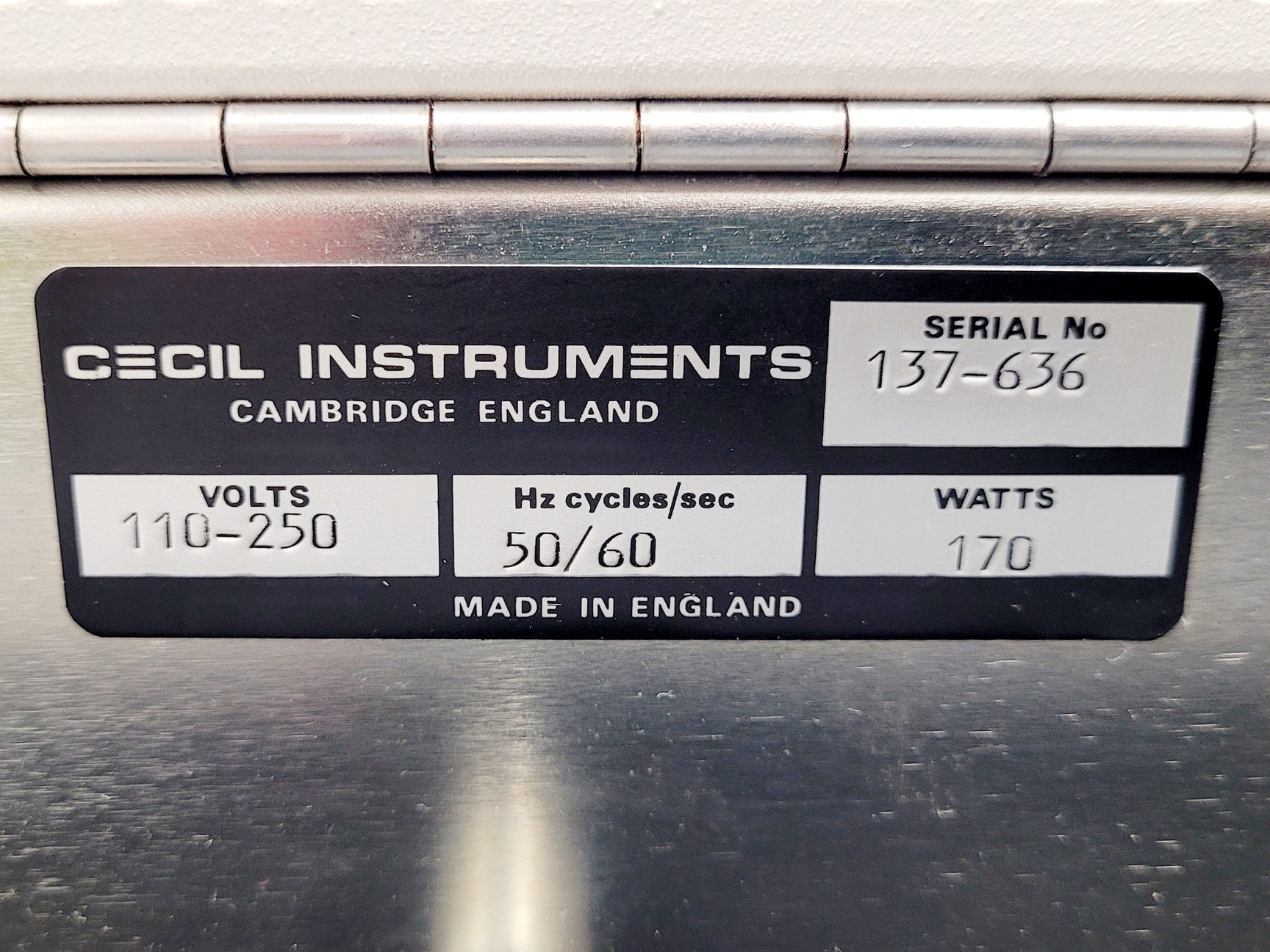 Image of Cecil Aquarius CE 7200 UV/VIS Spectrophotometer Lab