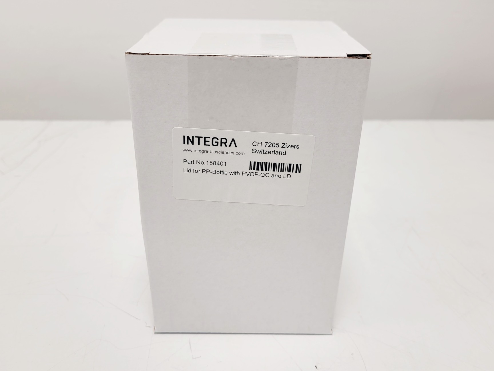 Image of INTEGRA Vacusafe with Integrated Vacuum Pump Part No. 158310 in Box