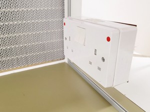 Thumbnail image of M.D.H LTD Microflow Laminar Flow Workstation