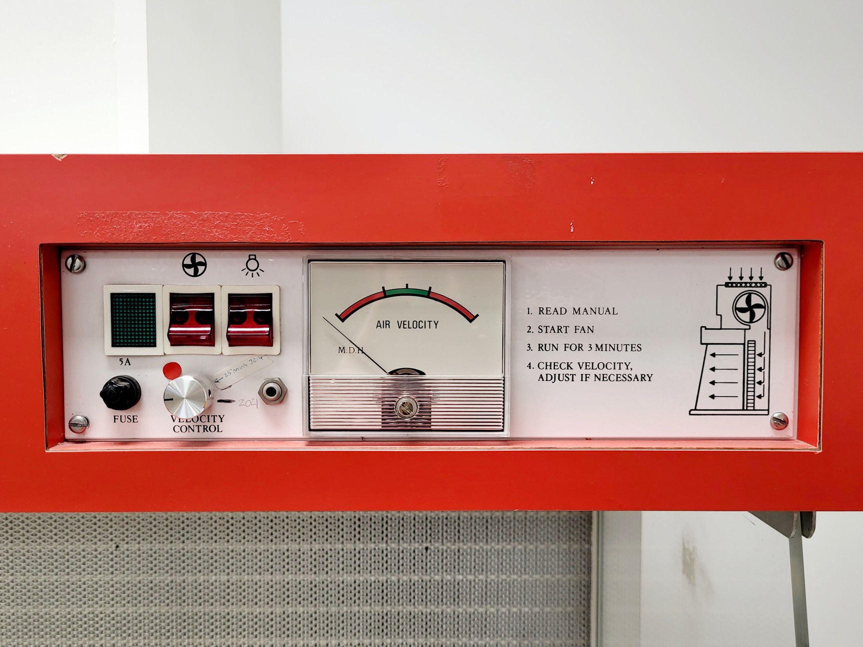 Image of M.D.H LTD Microflow Laminar Flow Workstation
