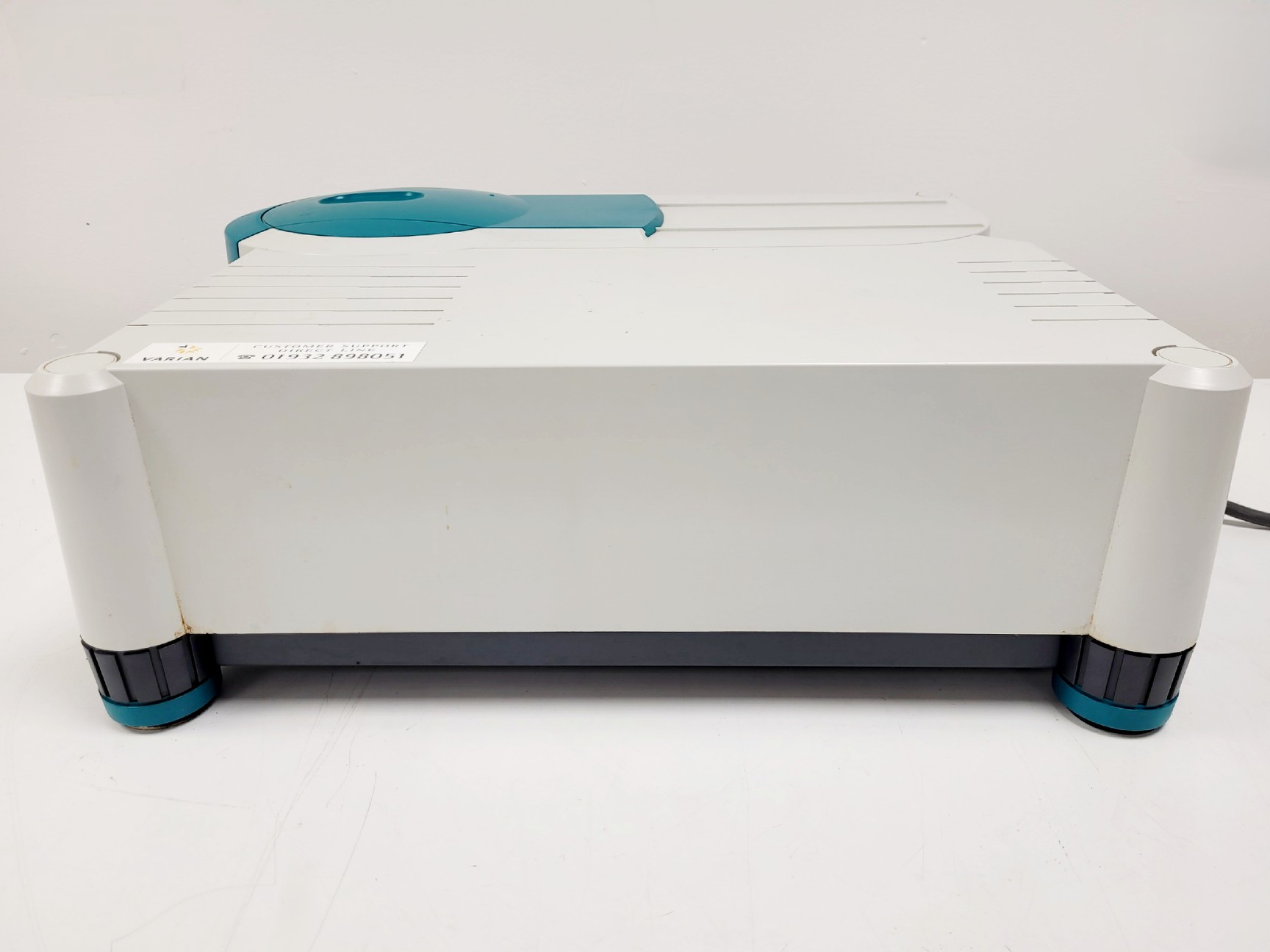Image of Varian Cary 50 Scan UV-Visible Spectrophotometer W/ PCI Cards and Manuals