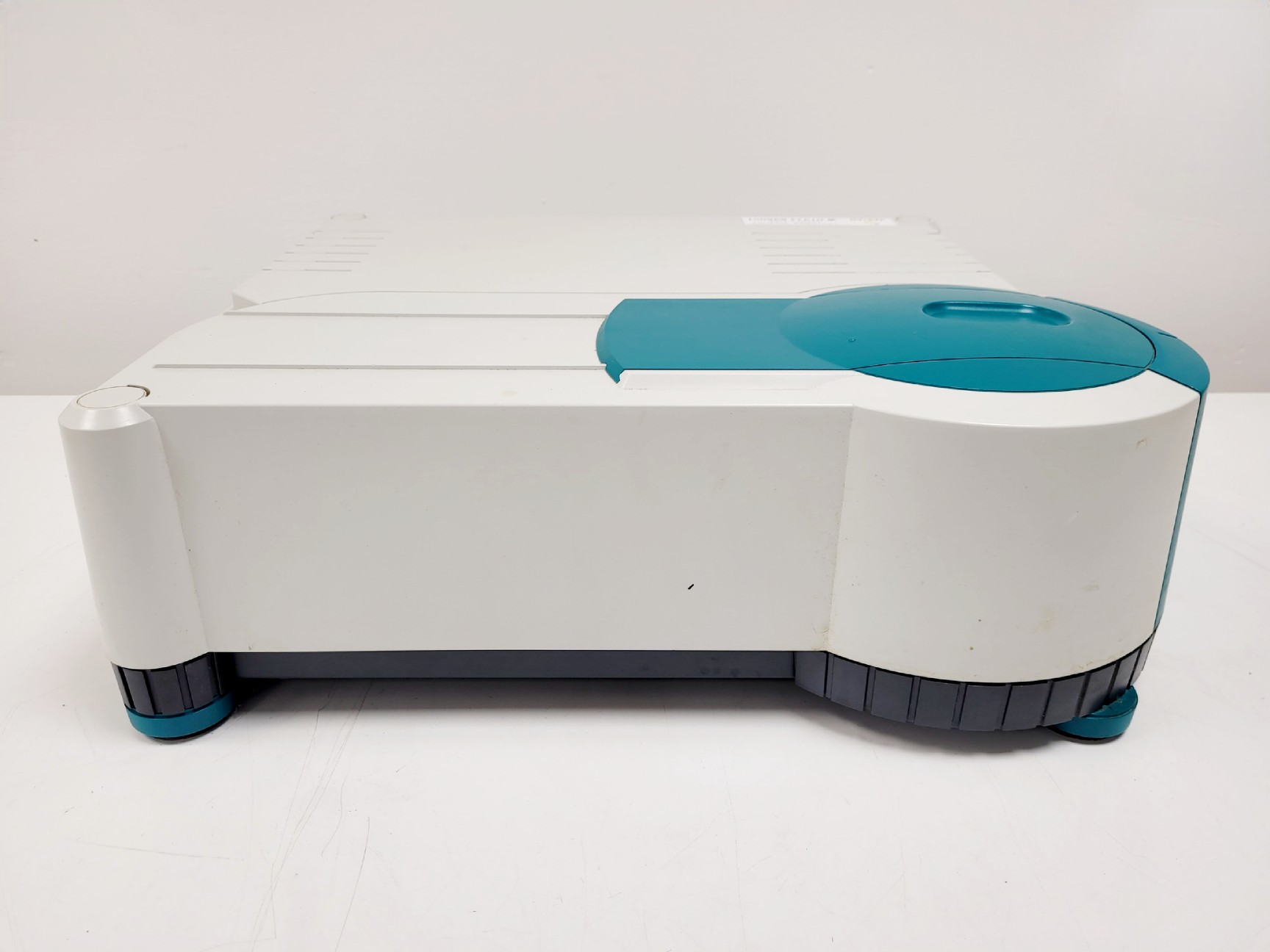 Image of Varian Cary 50 Scan UV-Visible Spectrophotometer W/ PCI Cards and Manuals