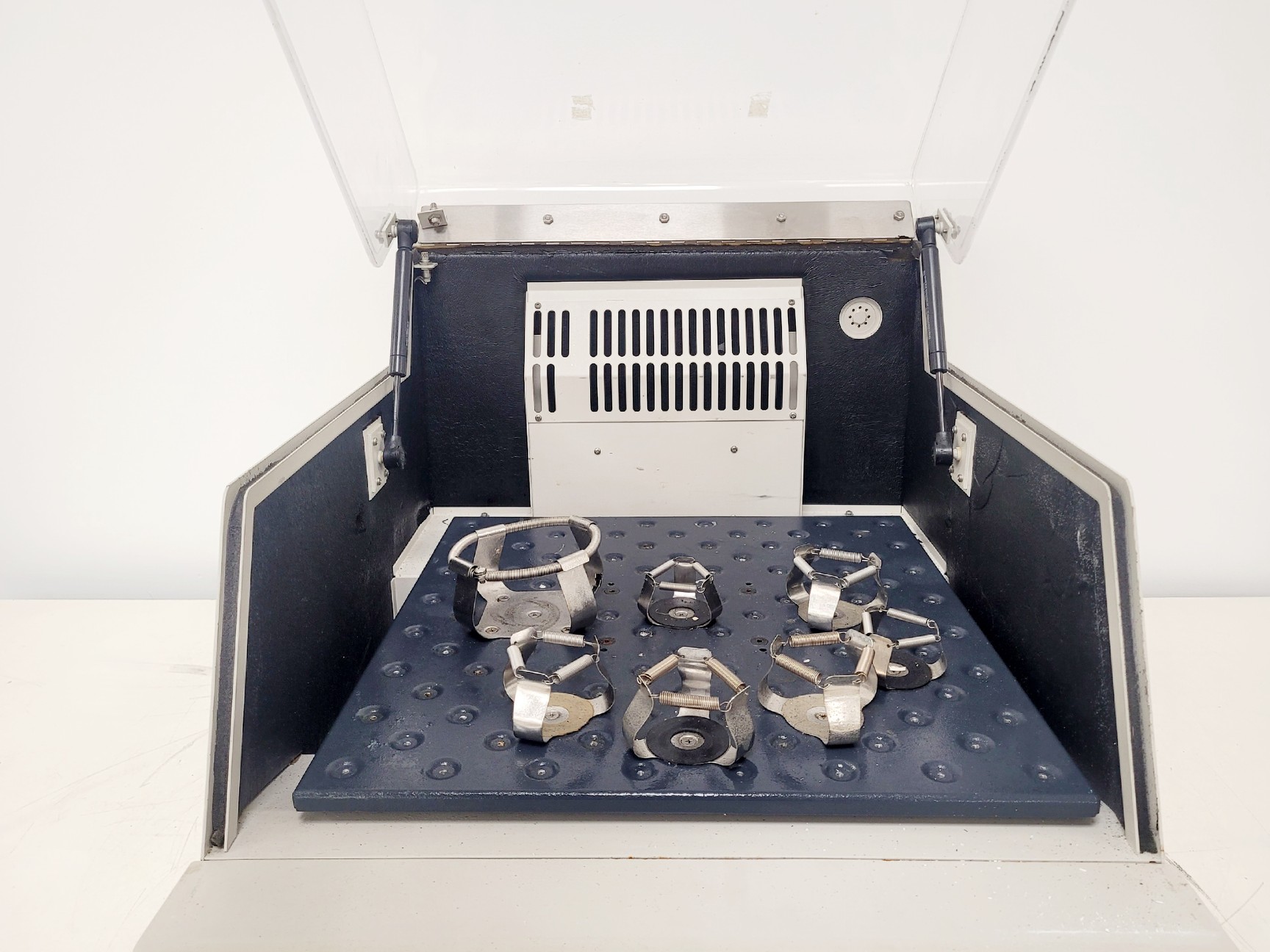 Image of New Brunswick Innova 4000 Shaking Incubator