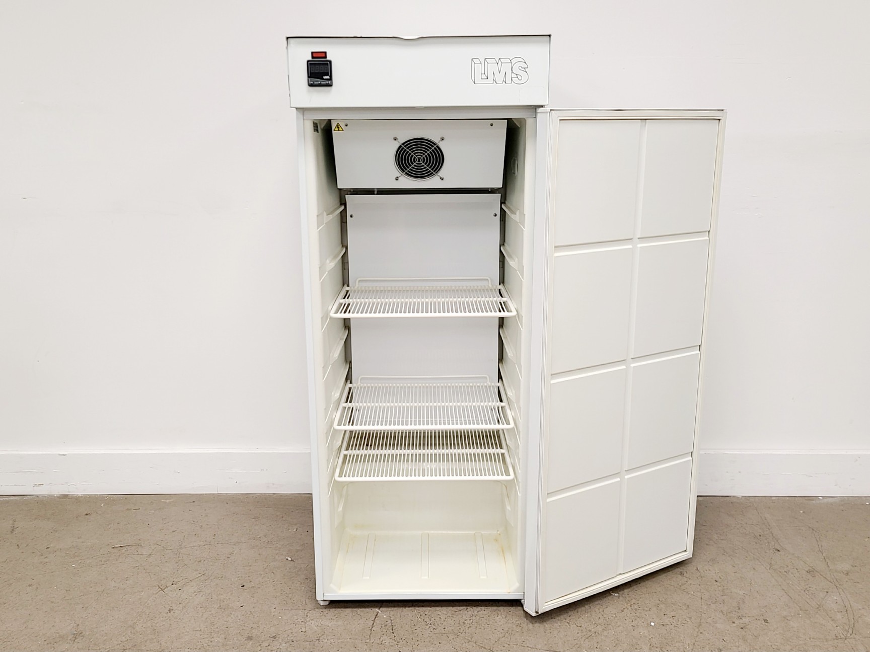 Image of LMS 303 Cooled Incubator Lab