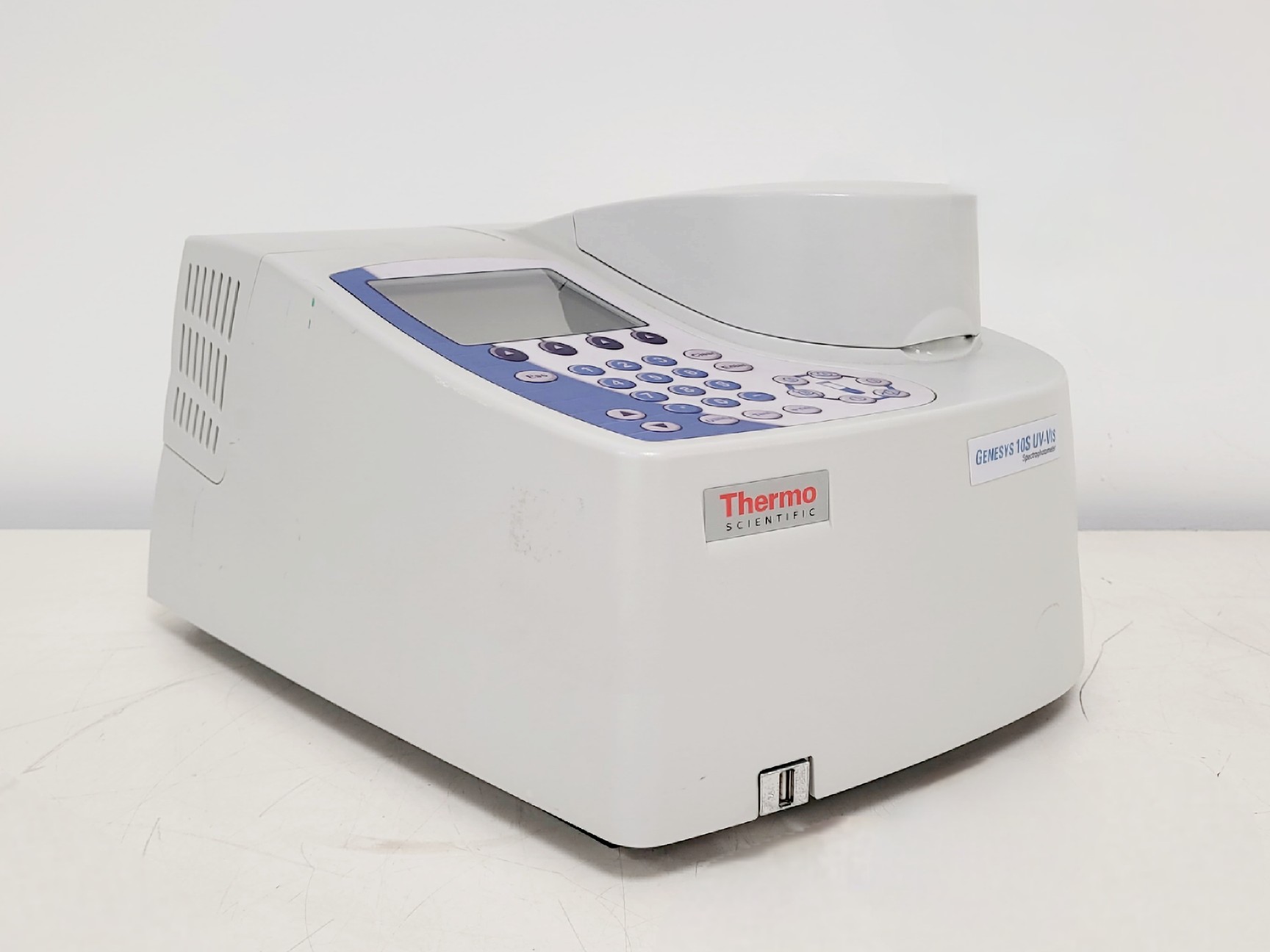 Image of Thermo Scientific GeneSys G10S UV-VIS Spectrophotometer Lab