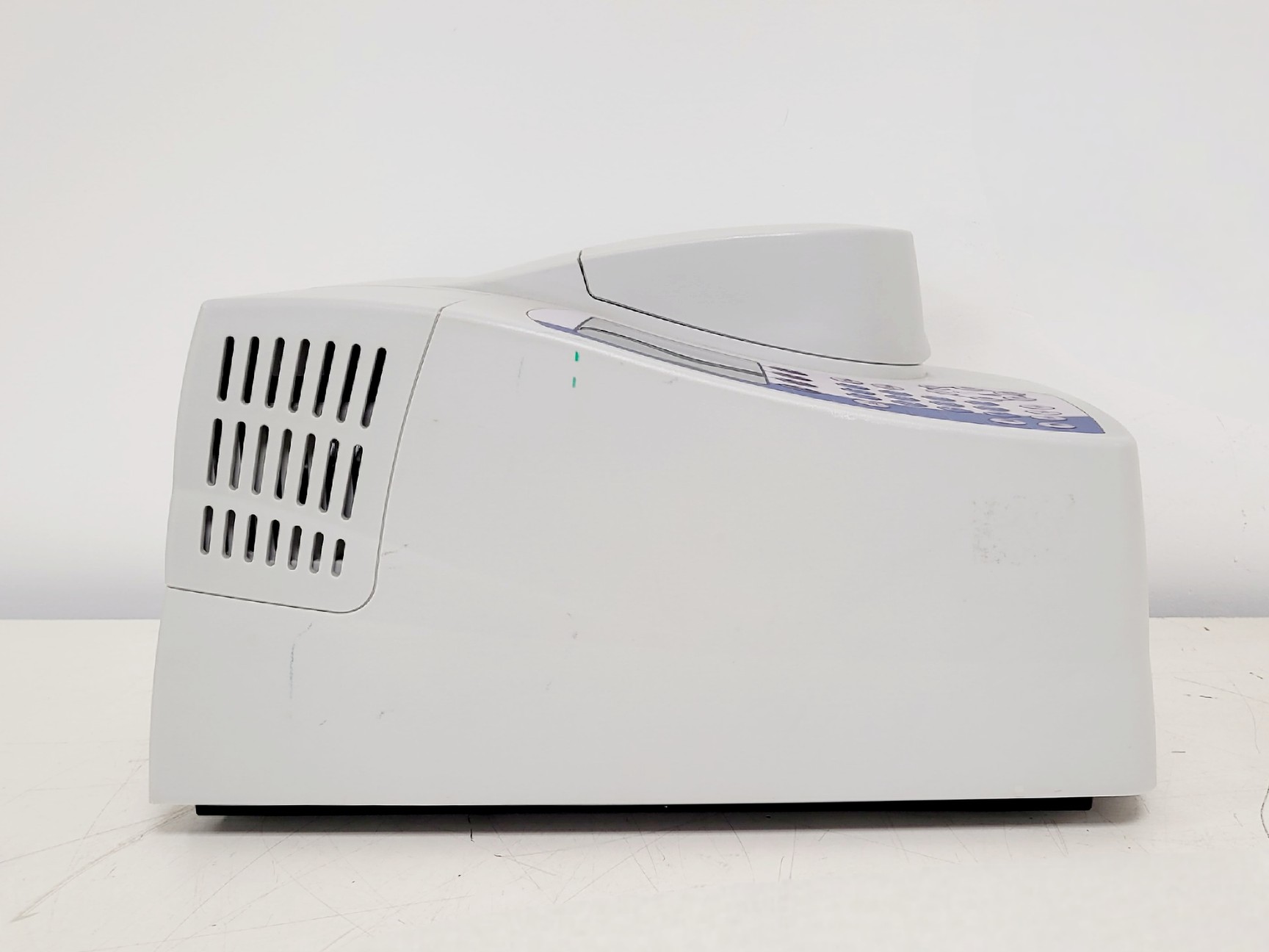 Image of Thermo Scientific GeneSys G10S UV-VIS Spectrophotometer Lab