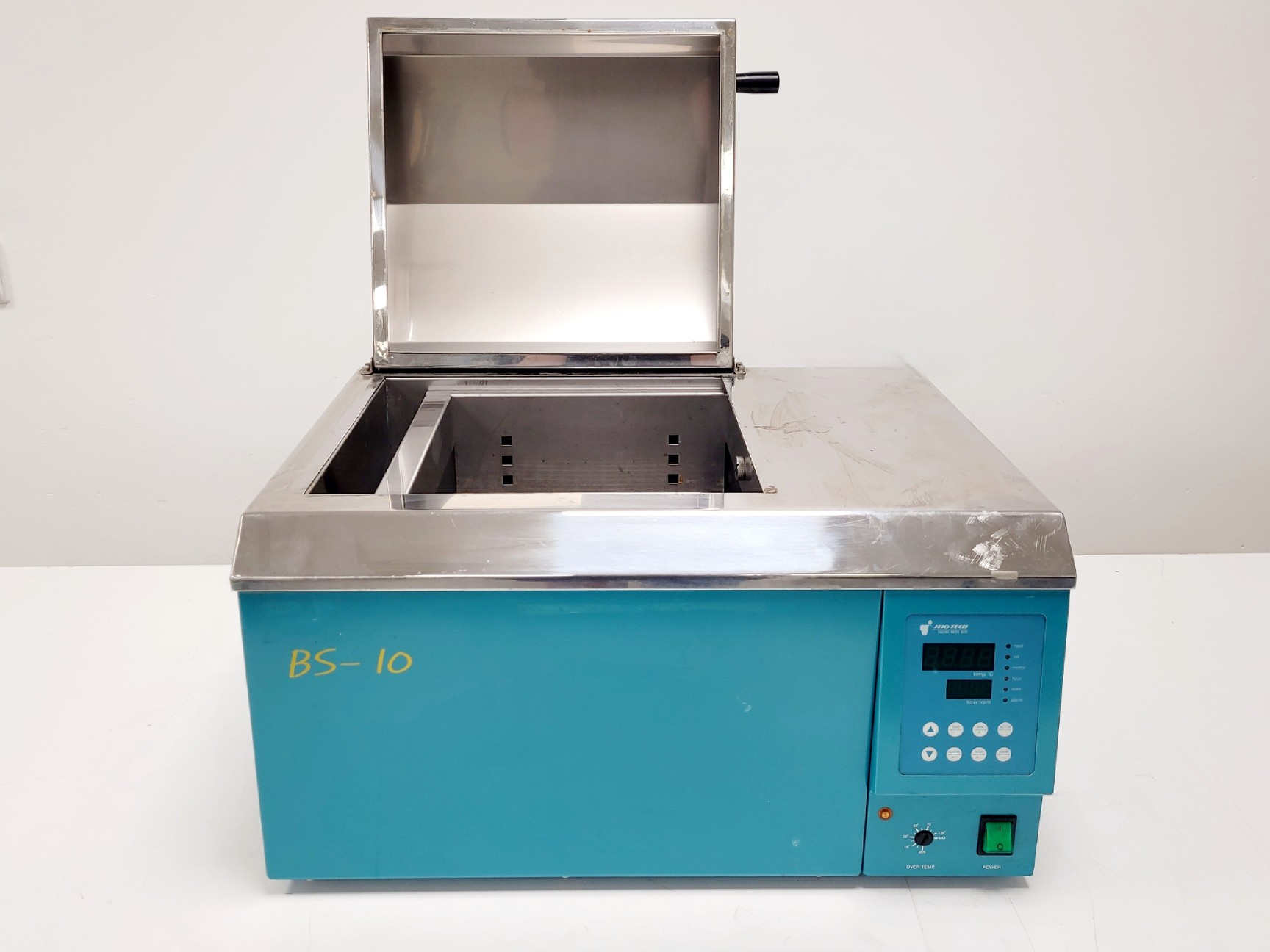 Image of JeioTech BS-10 Shaking Water Bath