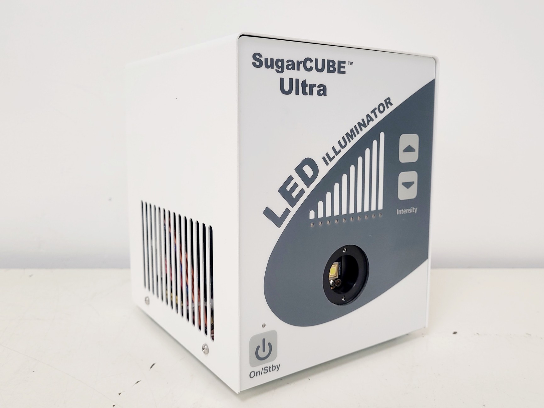 Image of Ushio 38000-M03-035 SugarCUBE Ultra LED Illuminator