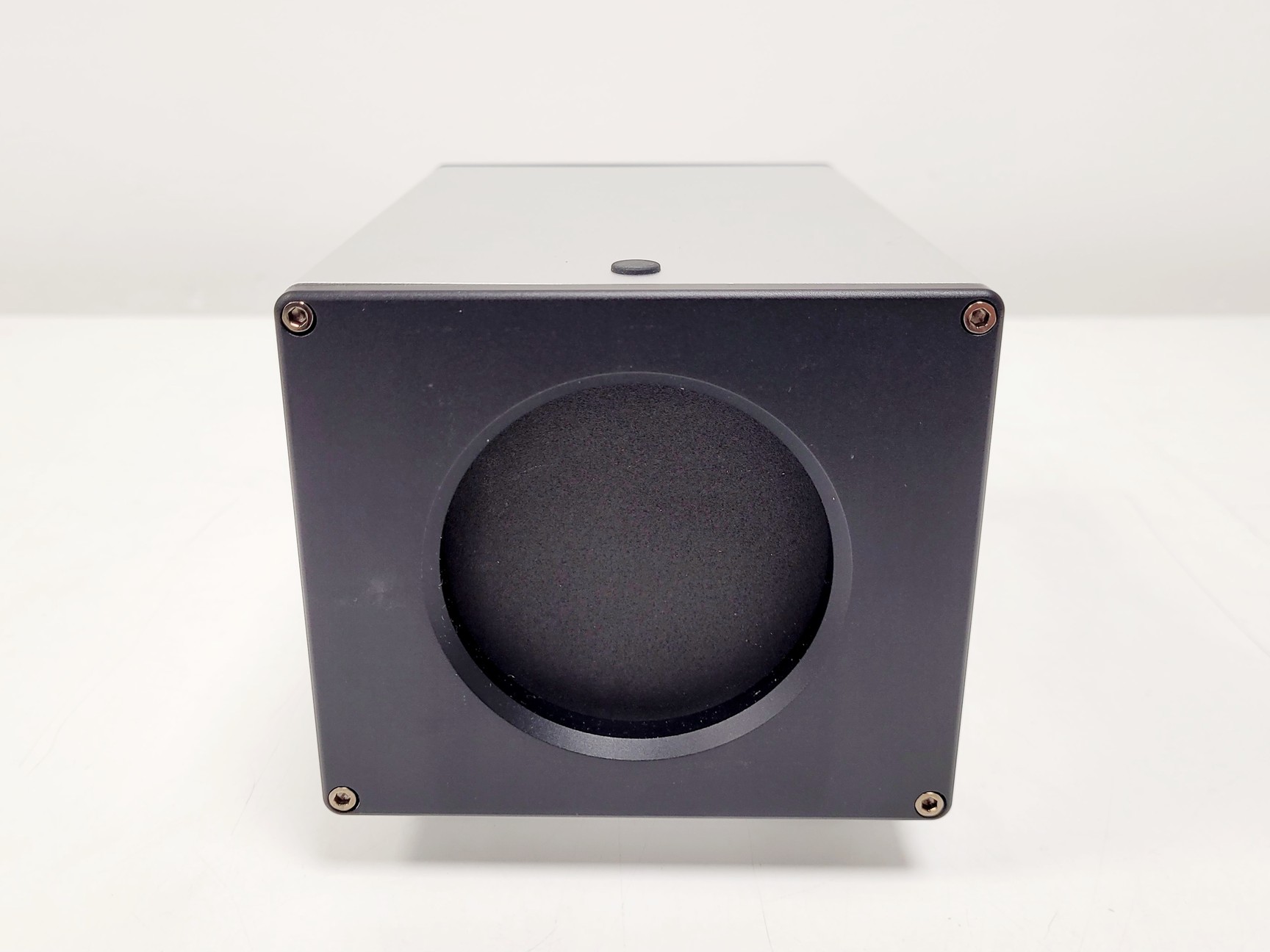 Image of Hikvision DS-2TE127-G4A Black Body Precision Thermal Calibrator