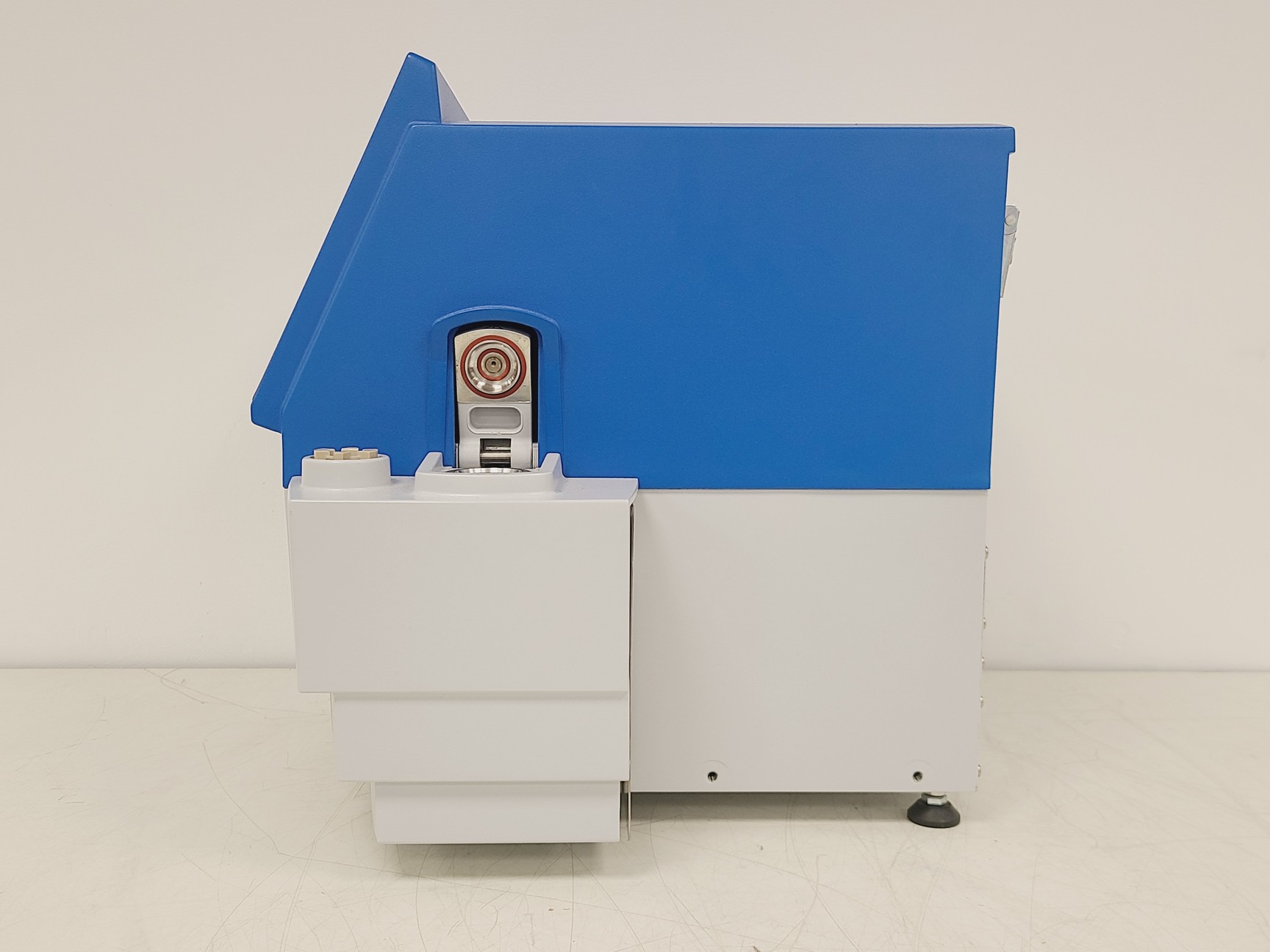 Image of Biotage Initiator+ Microwave Synthesiser Lab