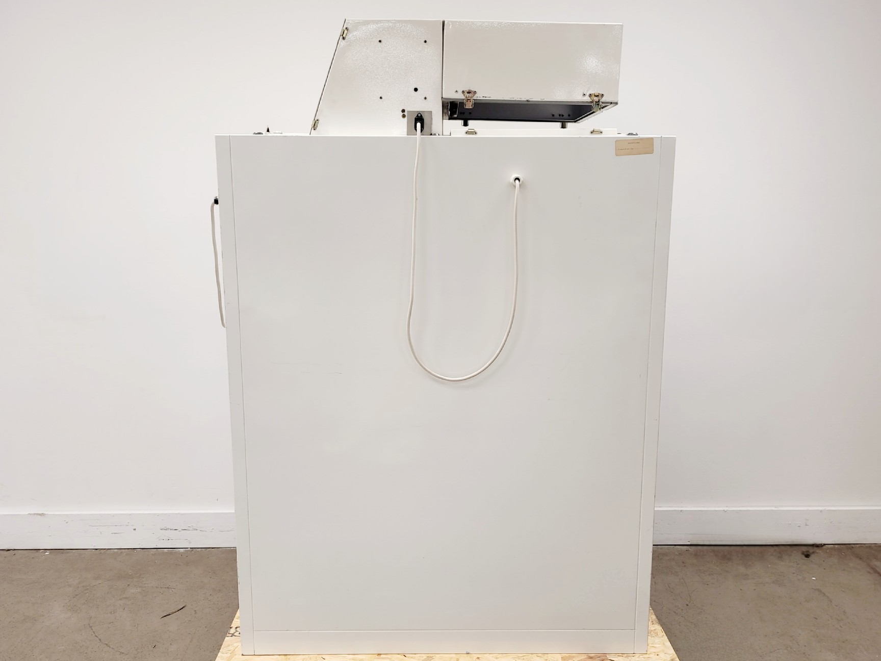 Image of Microflow Class 2 Biological Safety Cabinet Model No. M50723/1