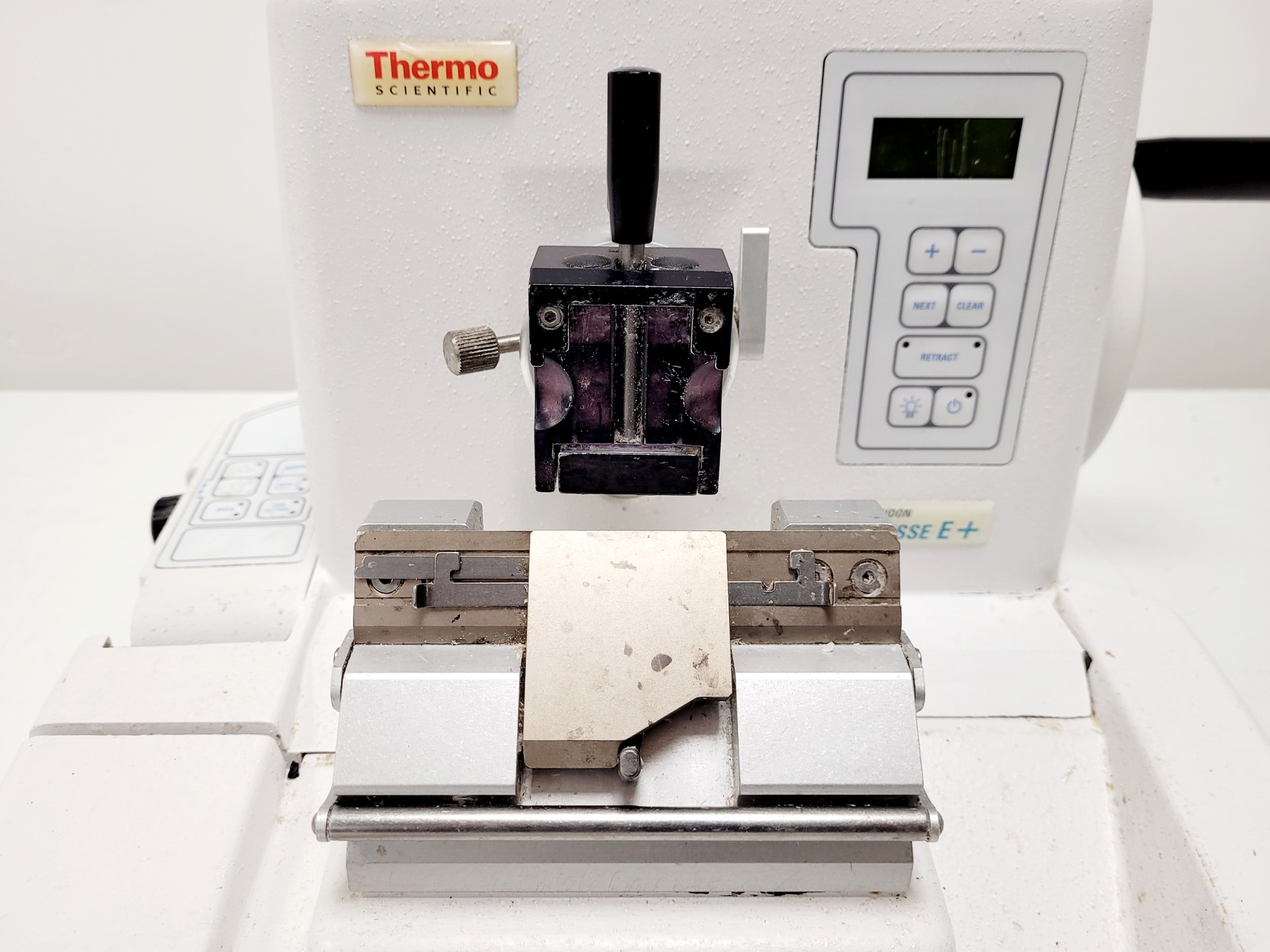 Image of Thermo Scientific Shandon Finesse E + Rotary Microtome with Cover