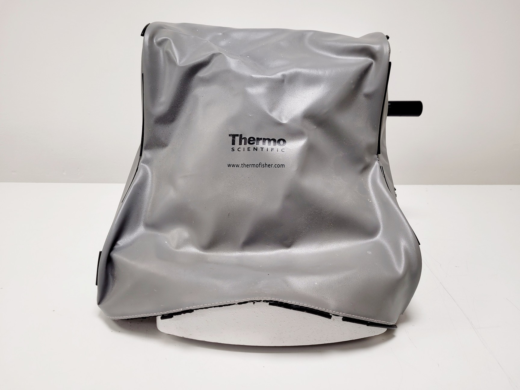 Image of Thermo Scientific Shandon Finesse E + Rotary Microtome with Cover