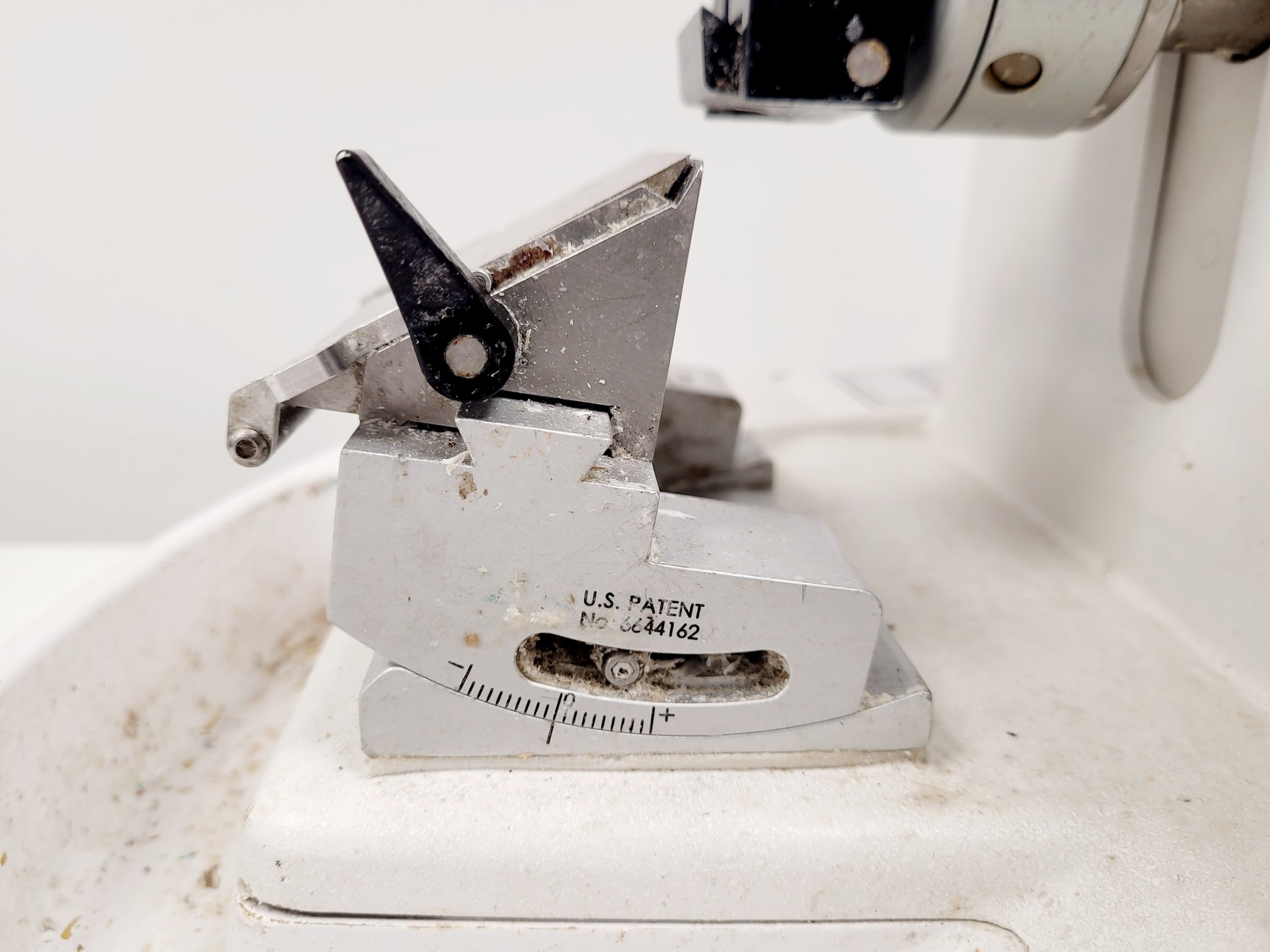 Image of Thermo Shandon Finesse Rotary Microtome