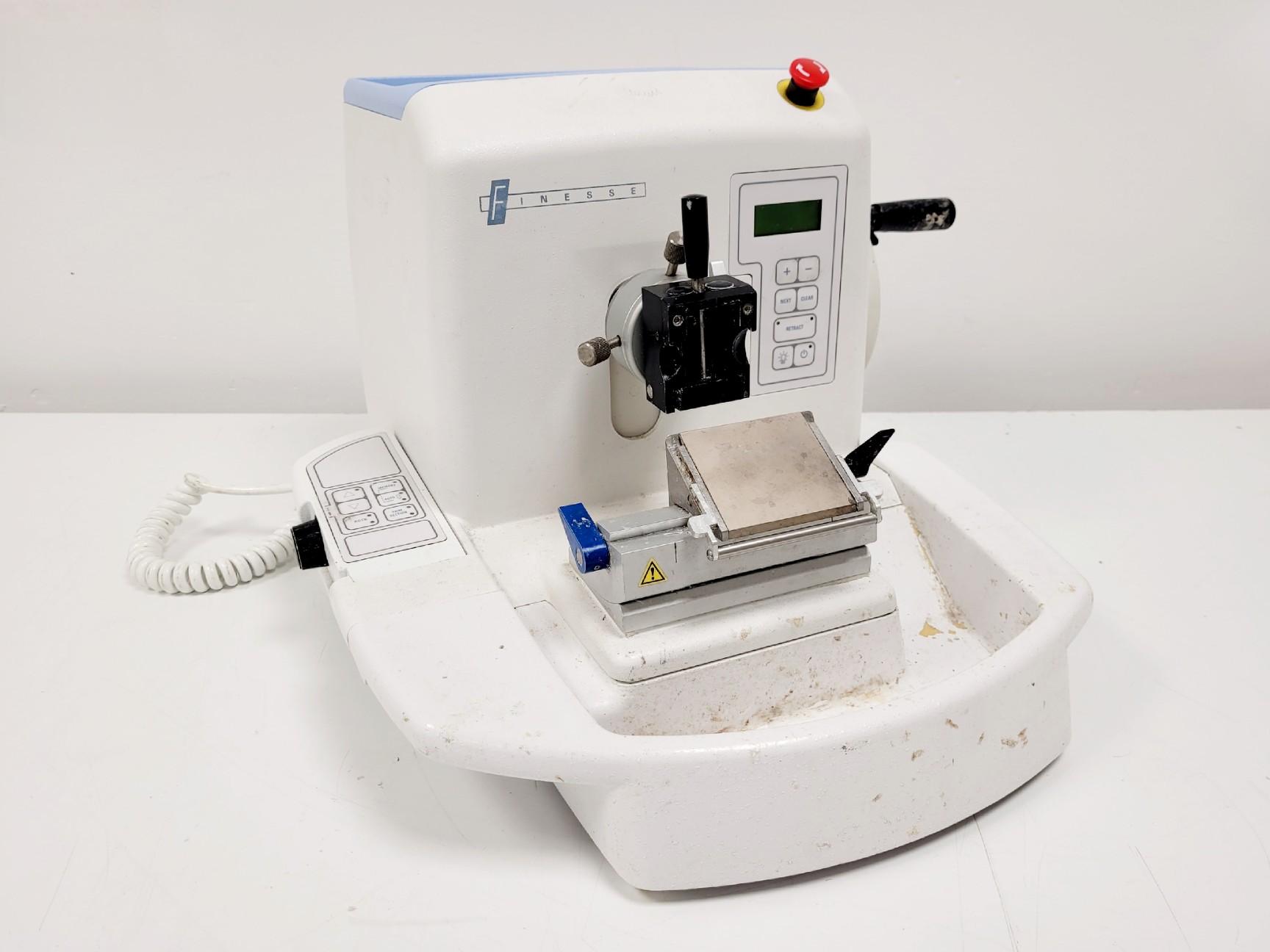 Image of Thermo Shandon Finesse Rotary Microtome