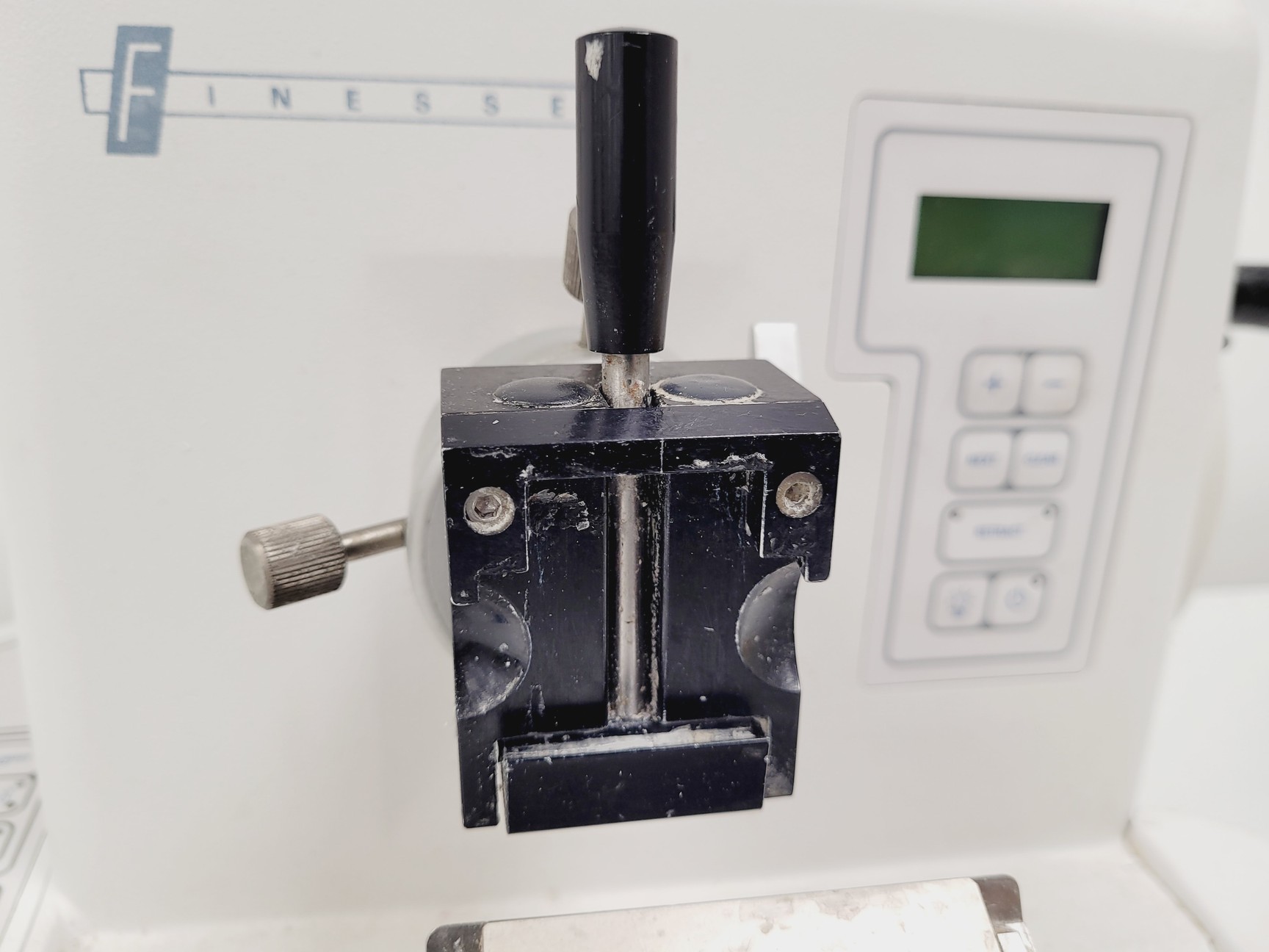 Image of Thermo Shandon Finesse Rotary Microtome