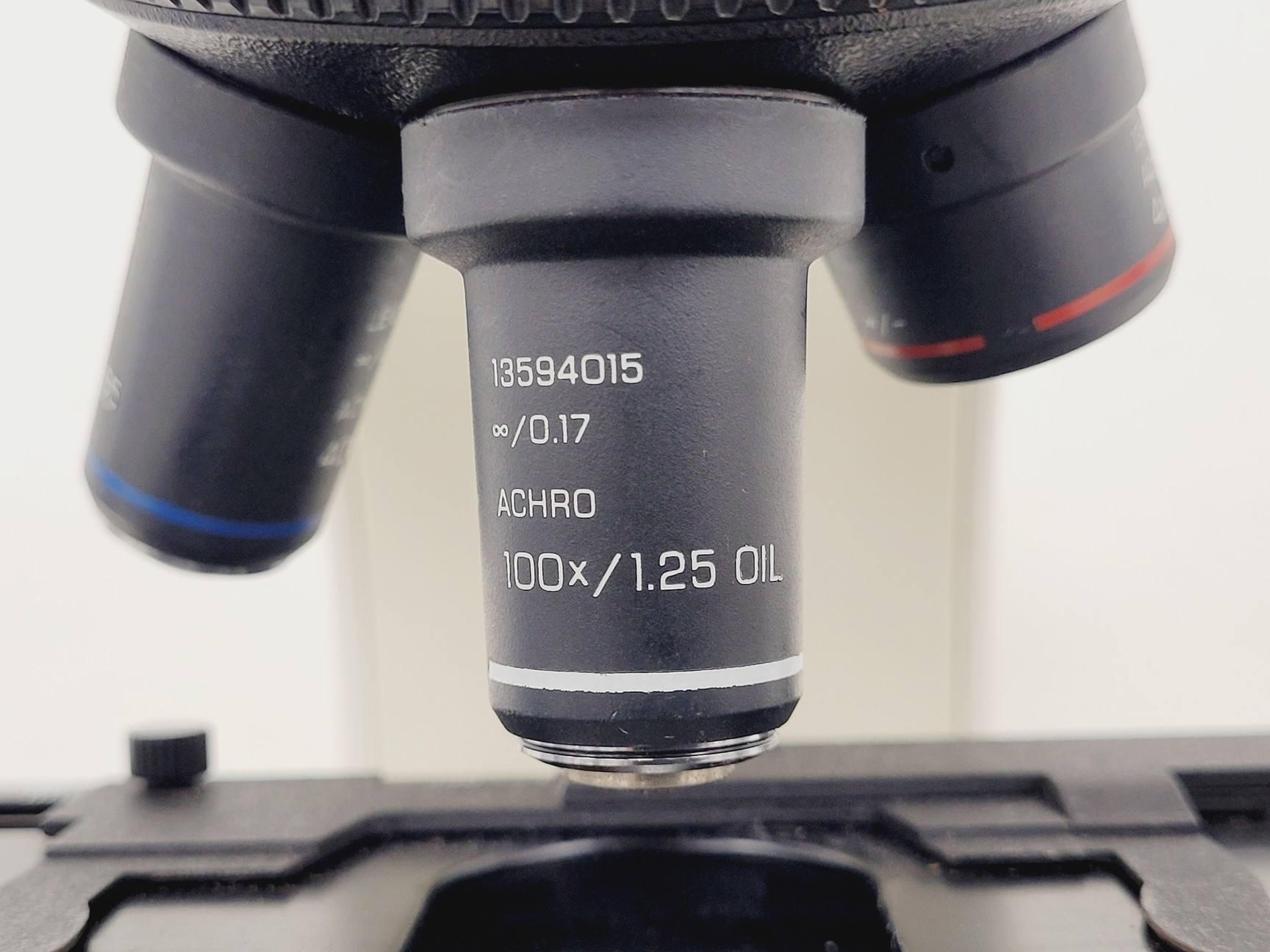 Image of Leica DME Compound Microscope W/ 4x/10x/40x/100x Objectives