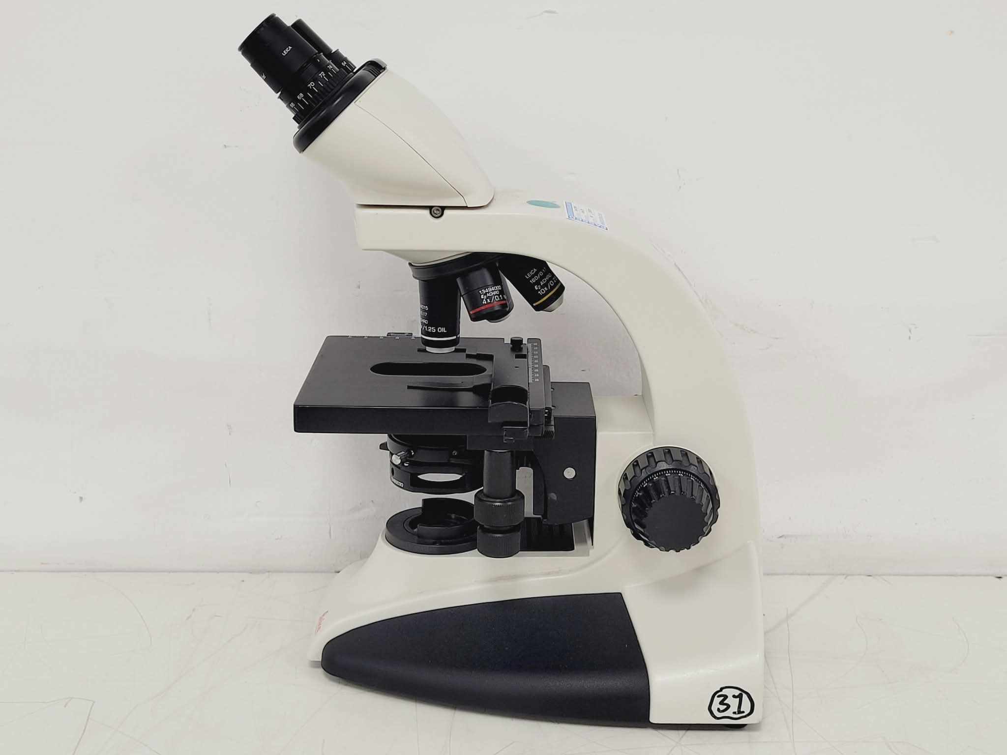 Image of Leica CME Compound Microscope W/ 4x/10x/40x/100x Objectives