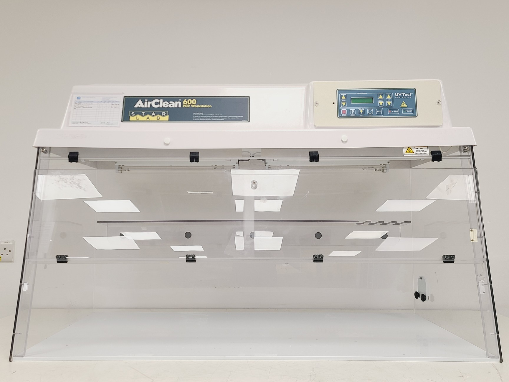 Image of Starlab AC648DBC AirClean 600 PCR Workstation Lab