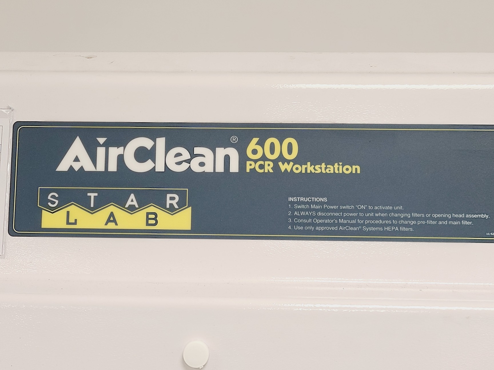 Image of Starlab AC648DBC AirClean 600 PCR Workstation Lab
