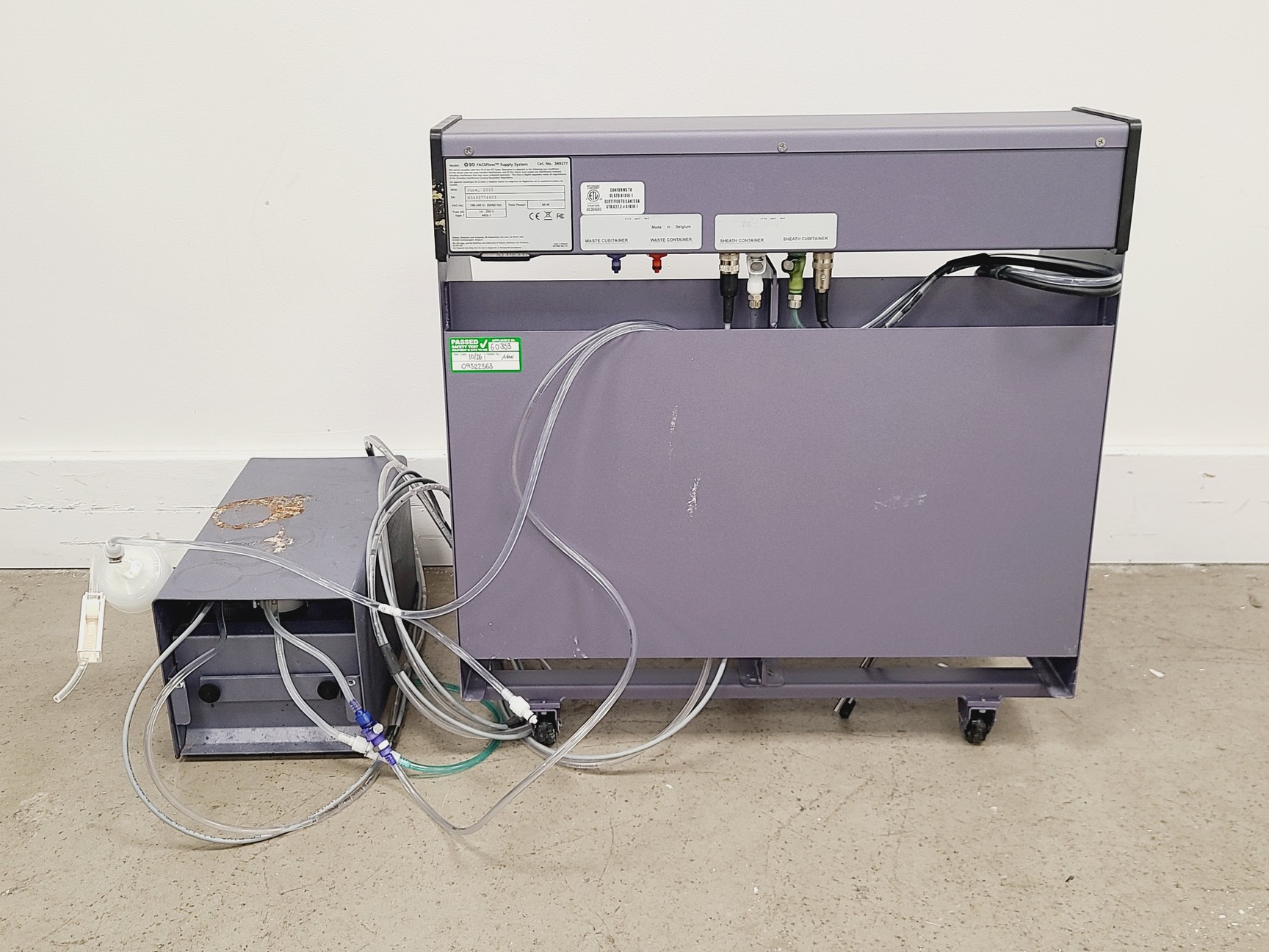 Image of BD LSRFortessa X-20 Special Order System W/ Facsflow Supply System
