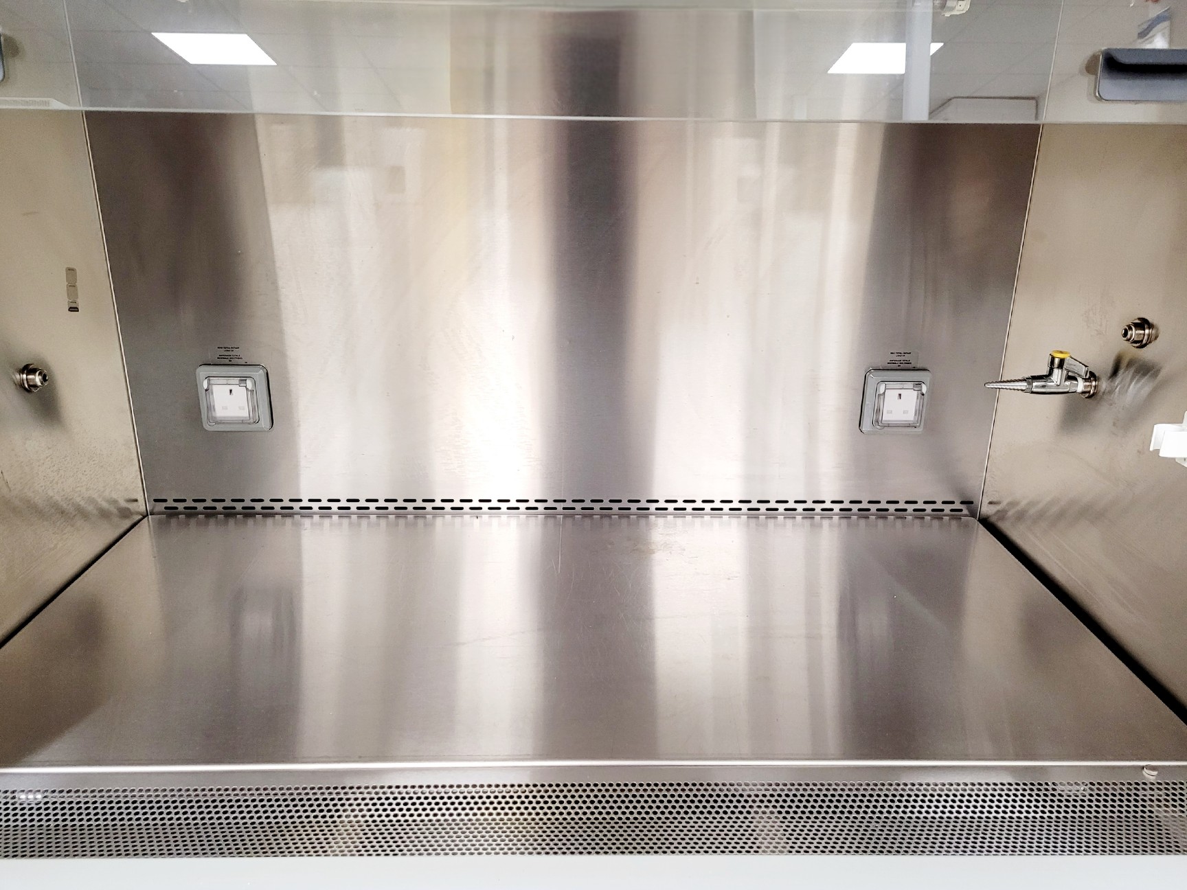 Image of Nuaire NU-S543-400E Labgard ES Class II Biological Safety Cabinet