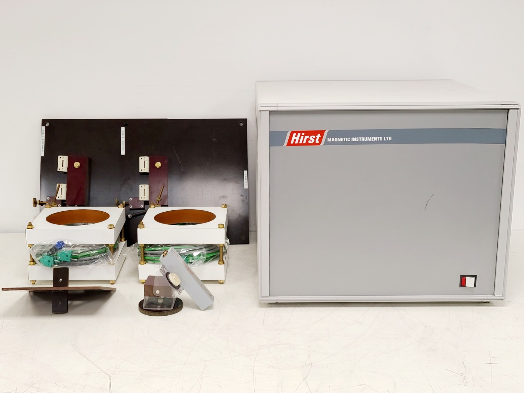 Image of Hirst Dual Axis Helmholtz Coil System w/ Software, Manuals & Accessories