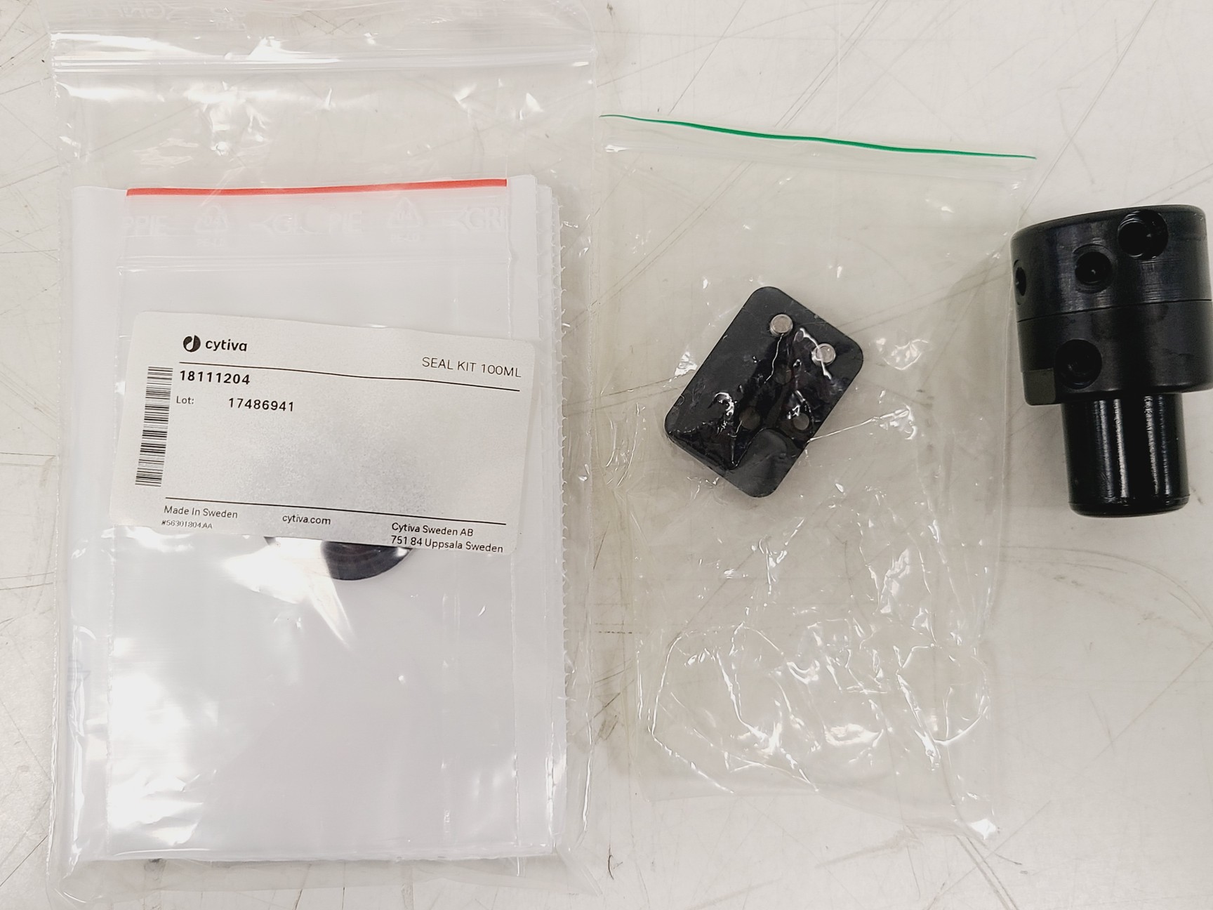 Image of GE Healthcare ÄKTAxpress Twin Two Module System FPLC Chromatography Lab