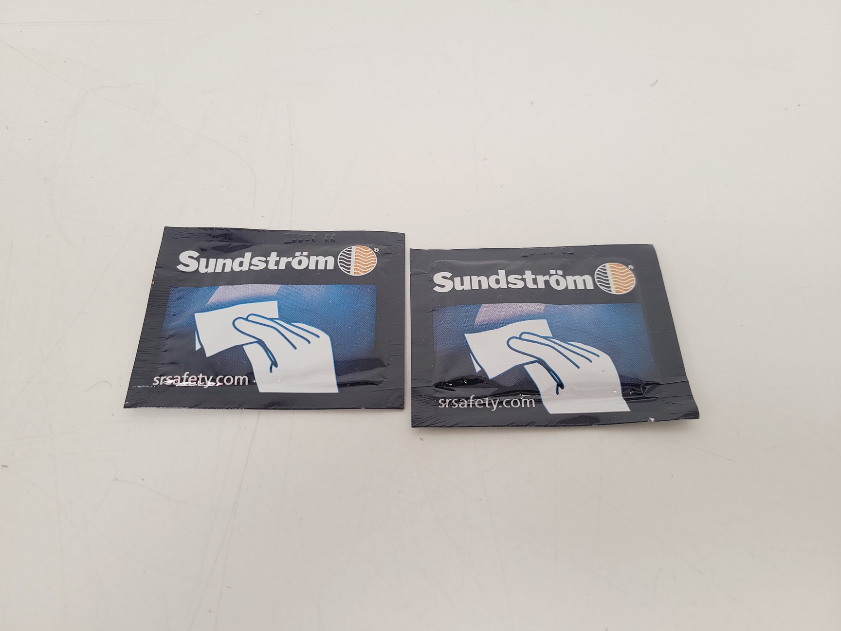 Image of Sundström SR 530 Hood TH3 w/ SR500 Powered Air Unit Respirator System 