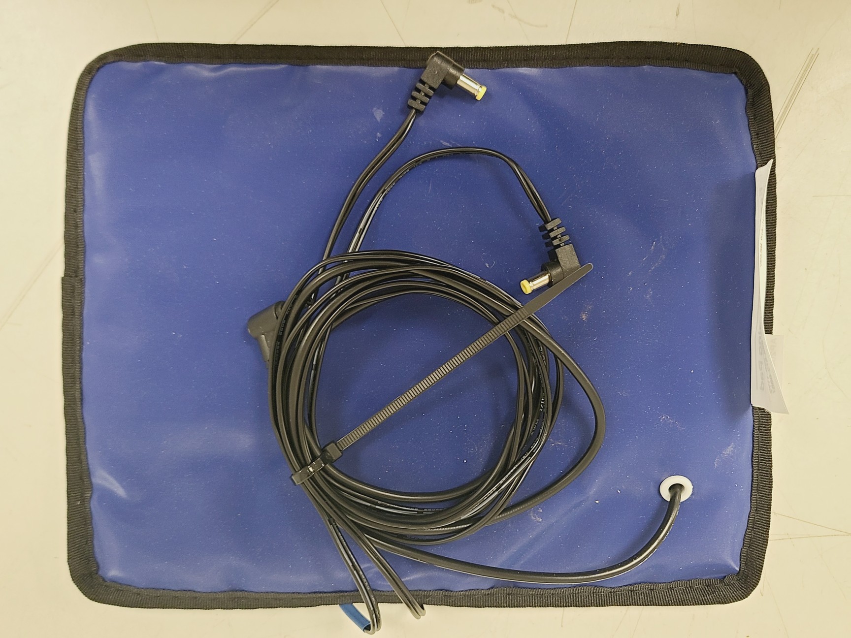 Image of Kent Scientific SomnoSuite Low-Flow Portable Anaesthesia System w/ Accessories