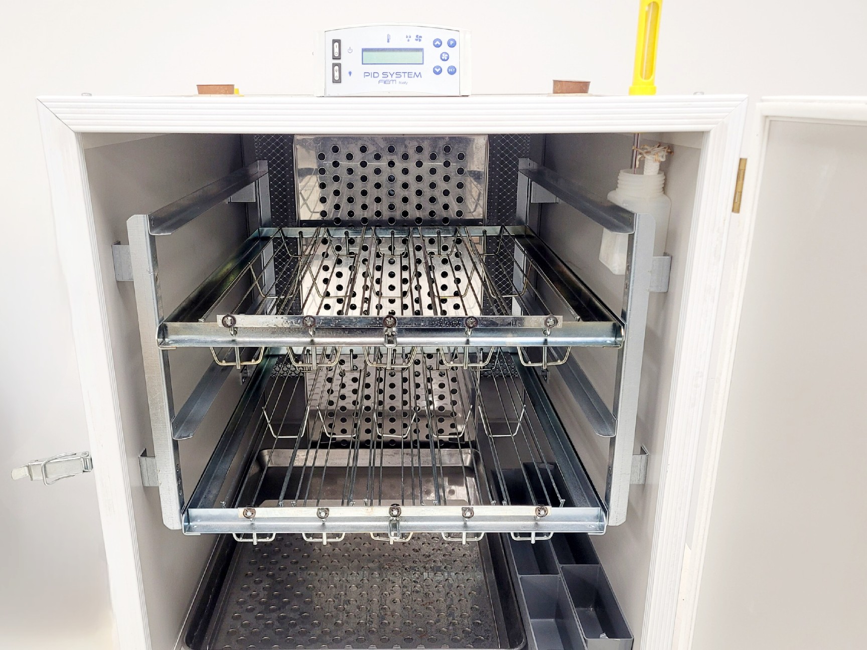Image of Fiem MG200/300 Super Rural Incubator w/ PID System